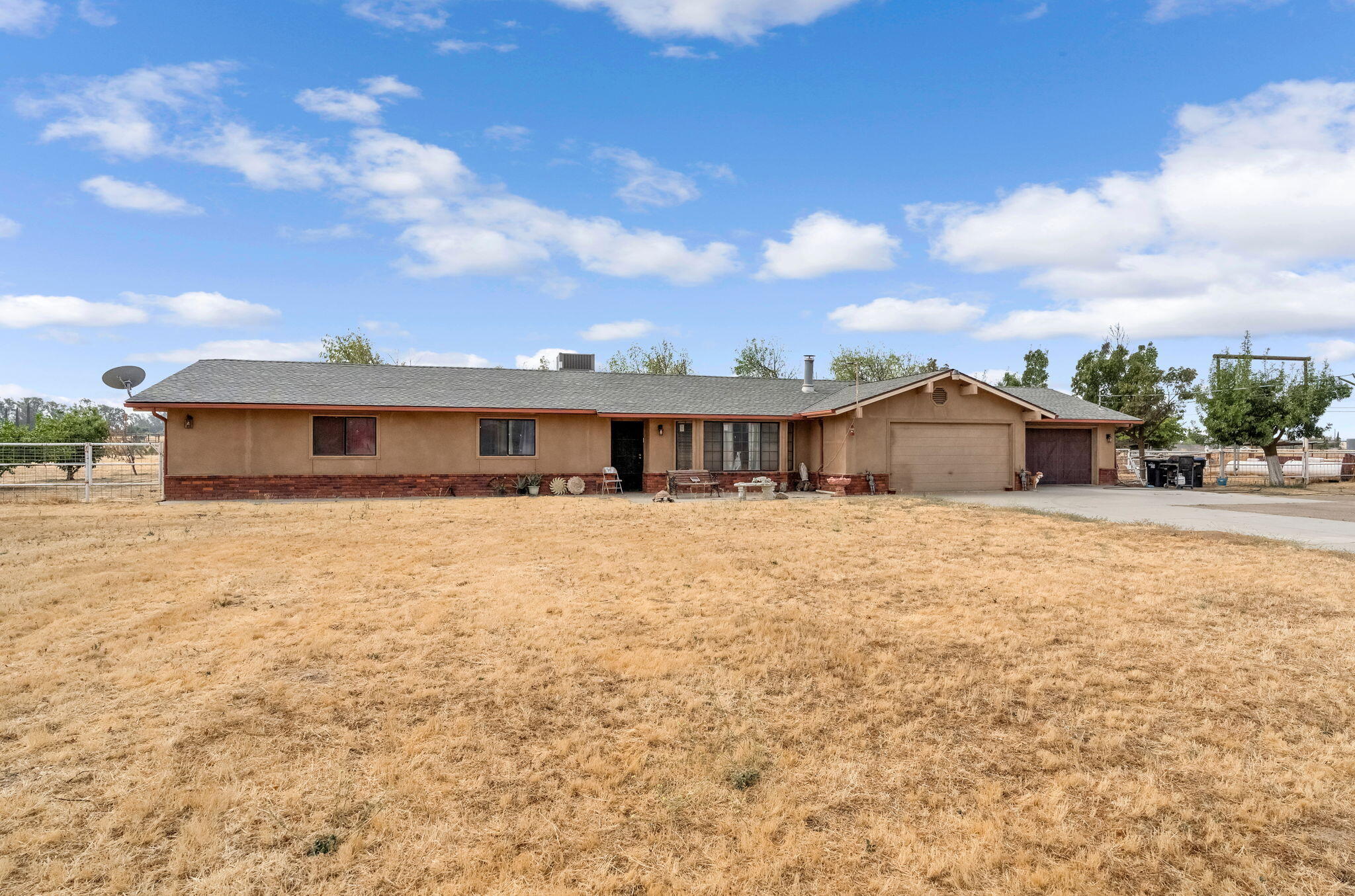 30550 Ave 20 1/2, Madera, CA 93638