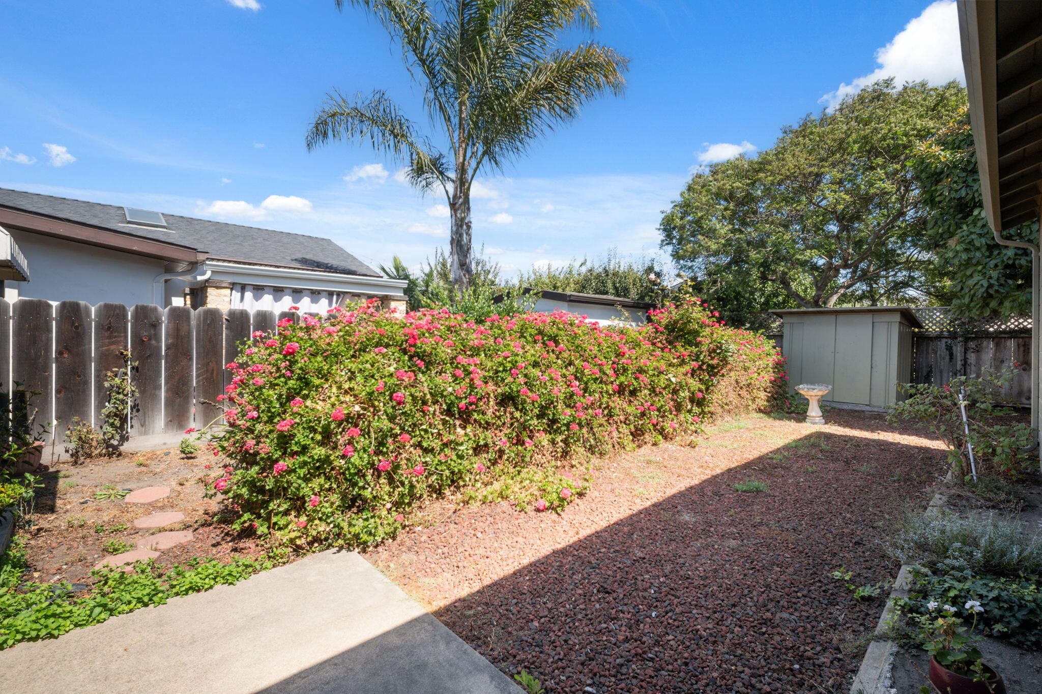 929 Capistrano Dr, Salinas, CA 93901