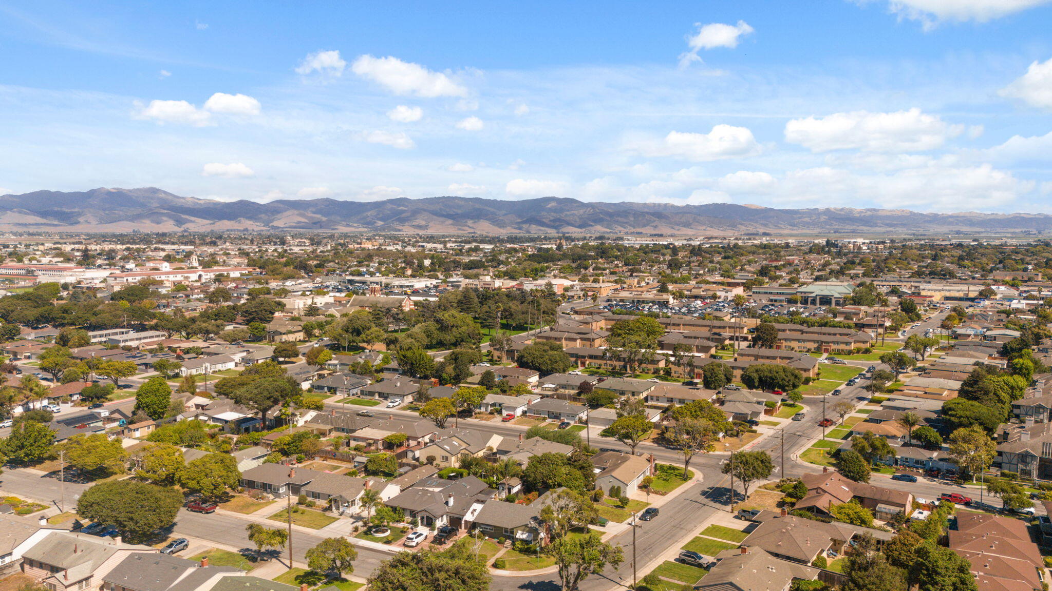 929 Capistrano Dr, Salinas, CA 93901