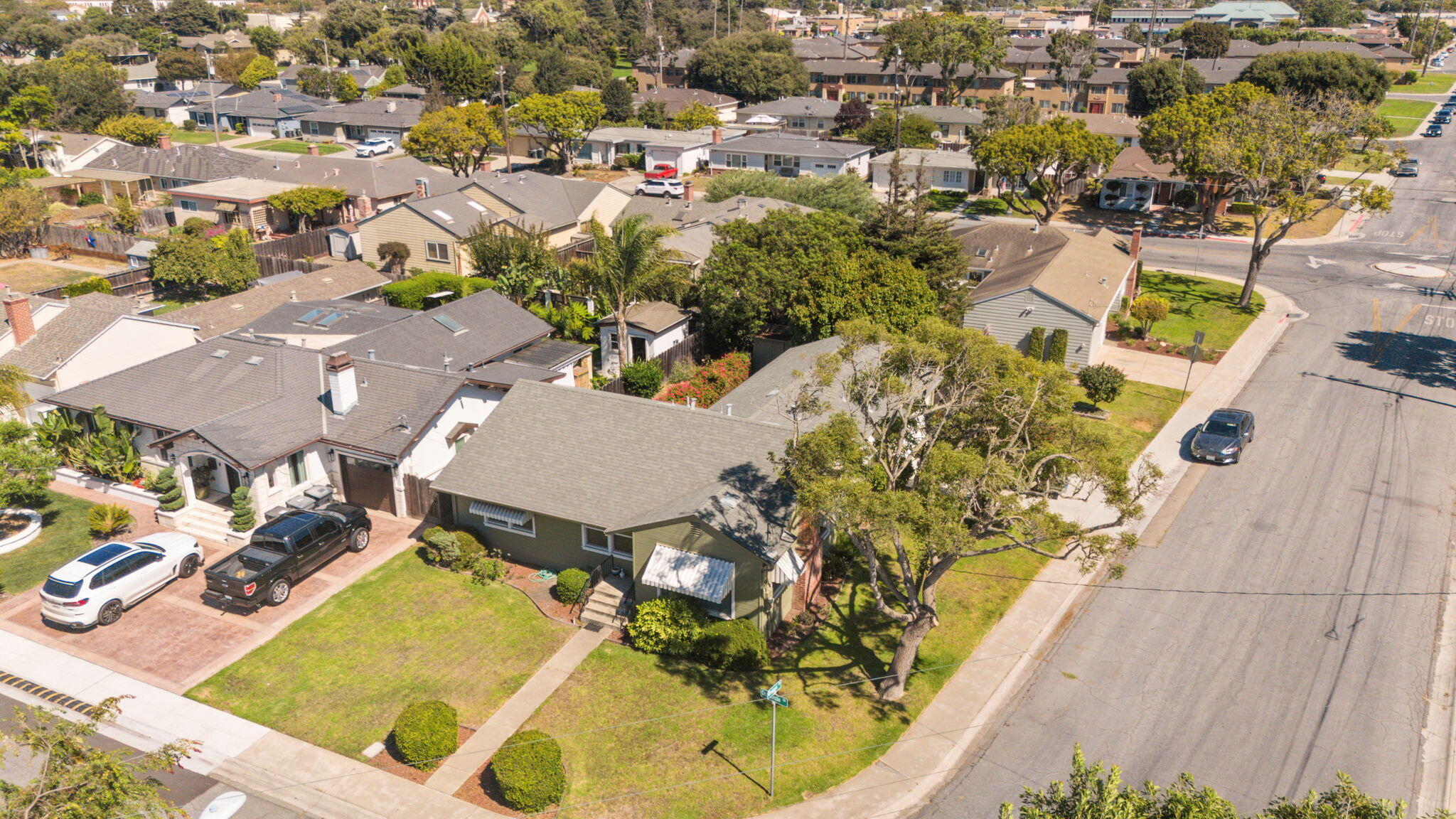 929 Capistrano Dr, Salinas, CA 93901