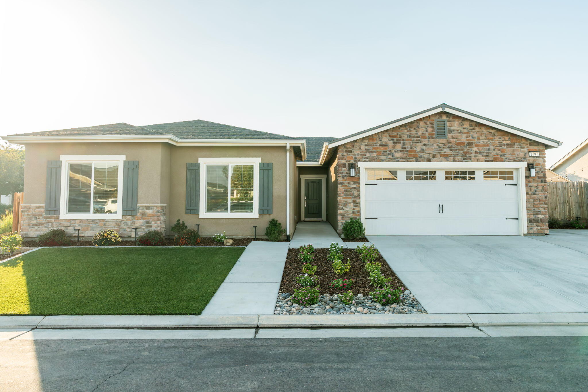 1797 Clearwater St, Tulare, CA 93274