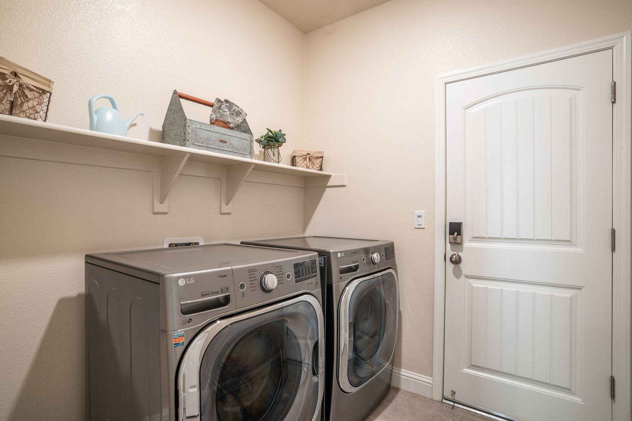 1797 Clearwater St, Tulare, CA 93274