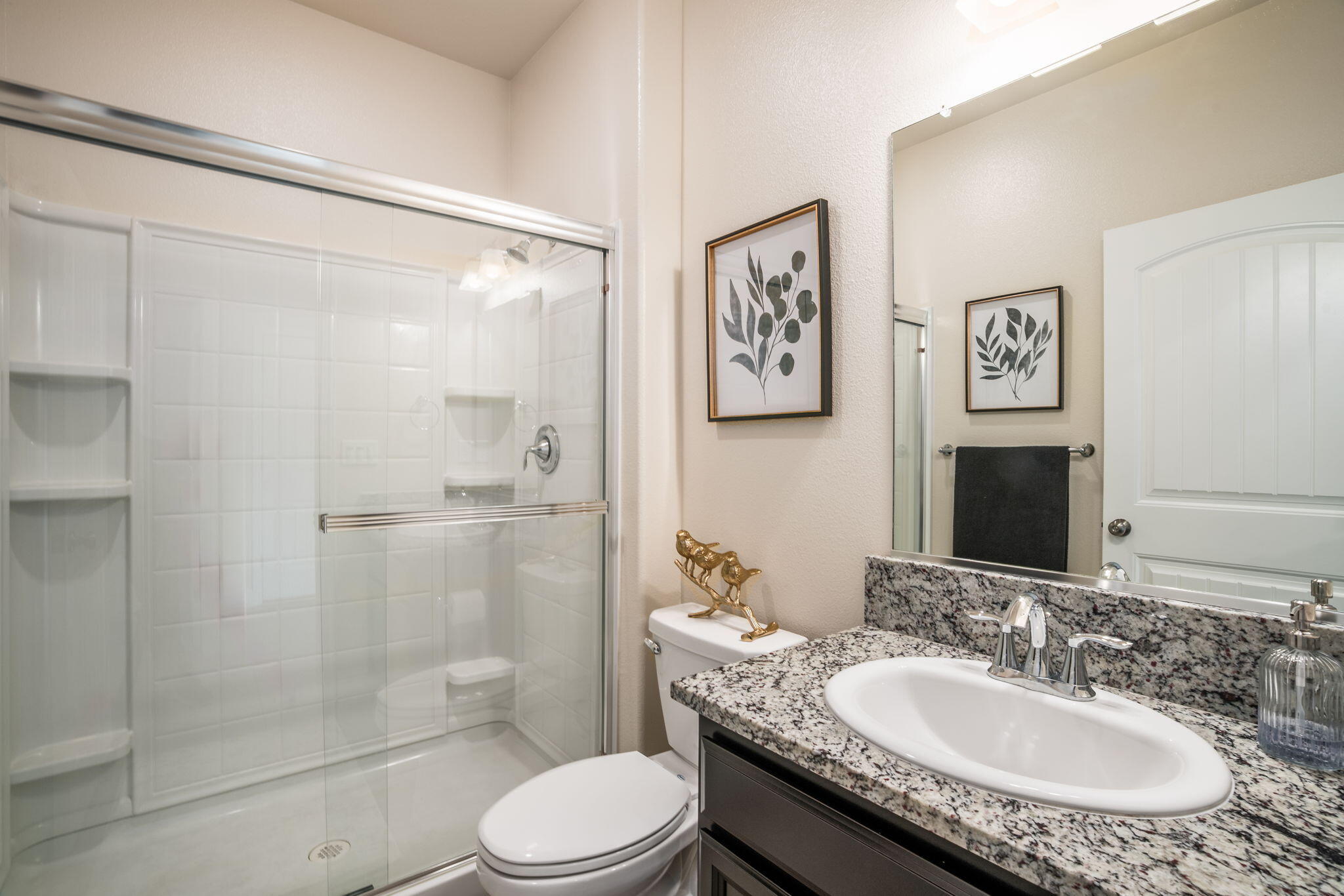 1797 Clearwater St, Tulare, CA 93274