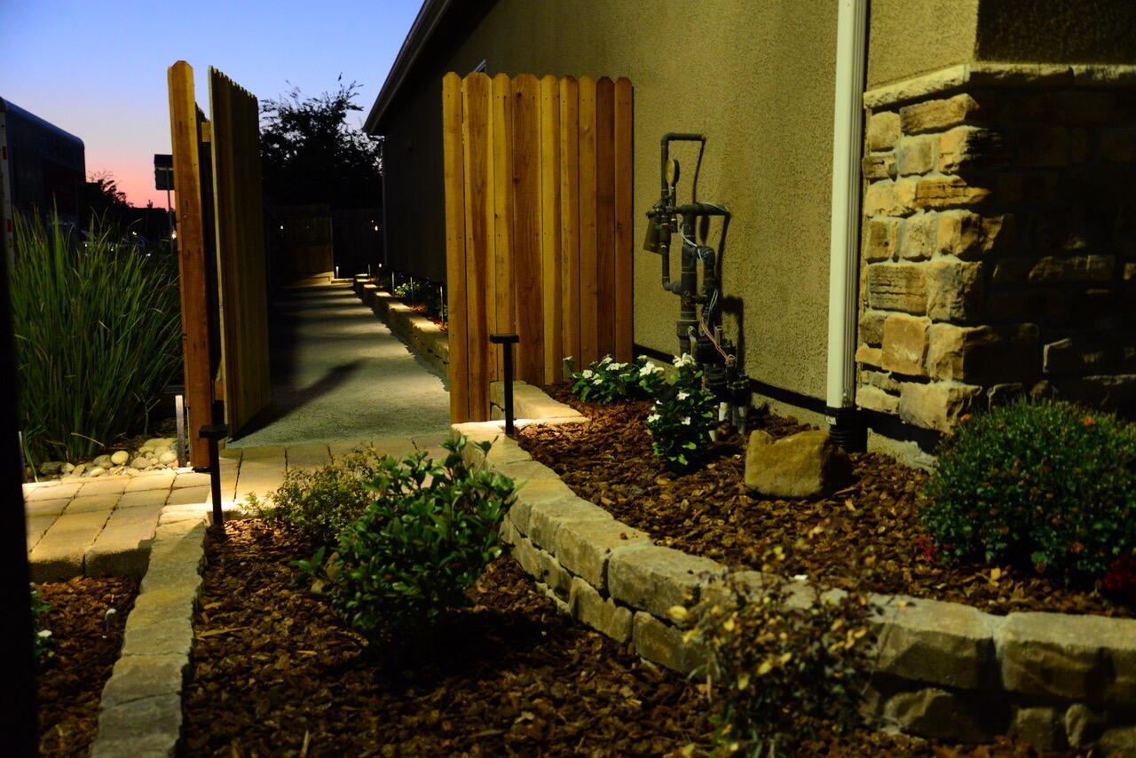 1797 Clearwater St, Tulare, CA 93274