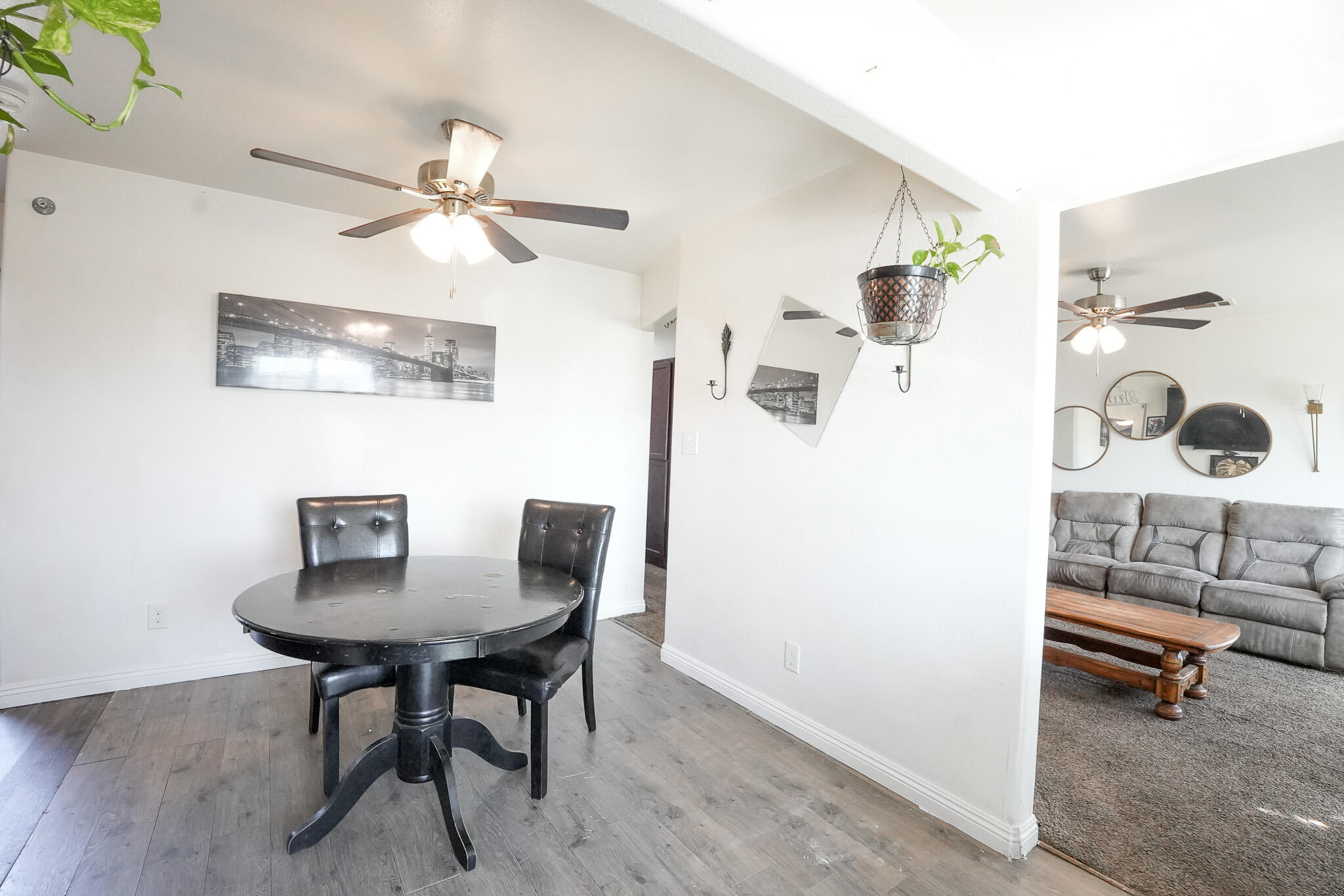 840 E Bardsley Ave, Tulare, CA 93274