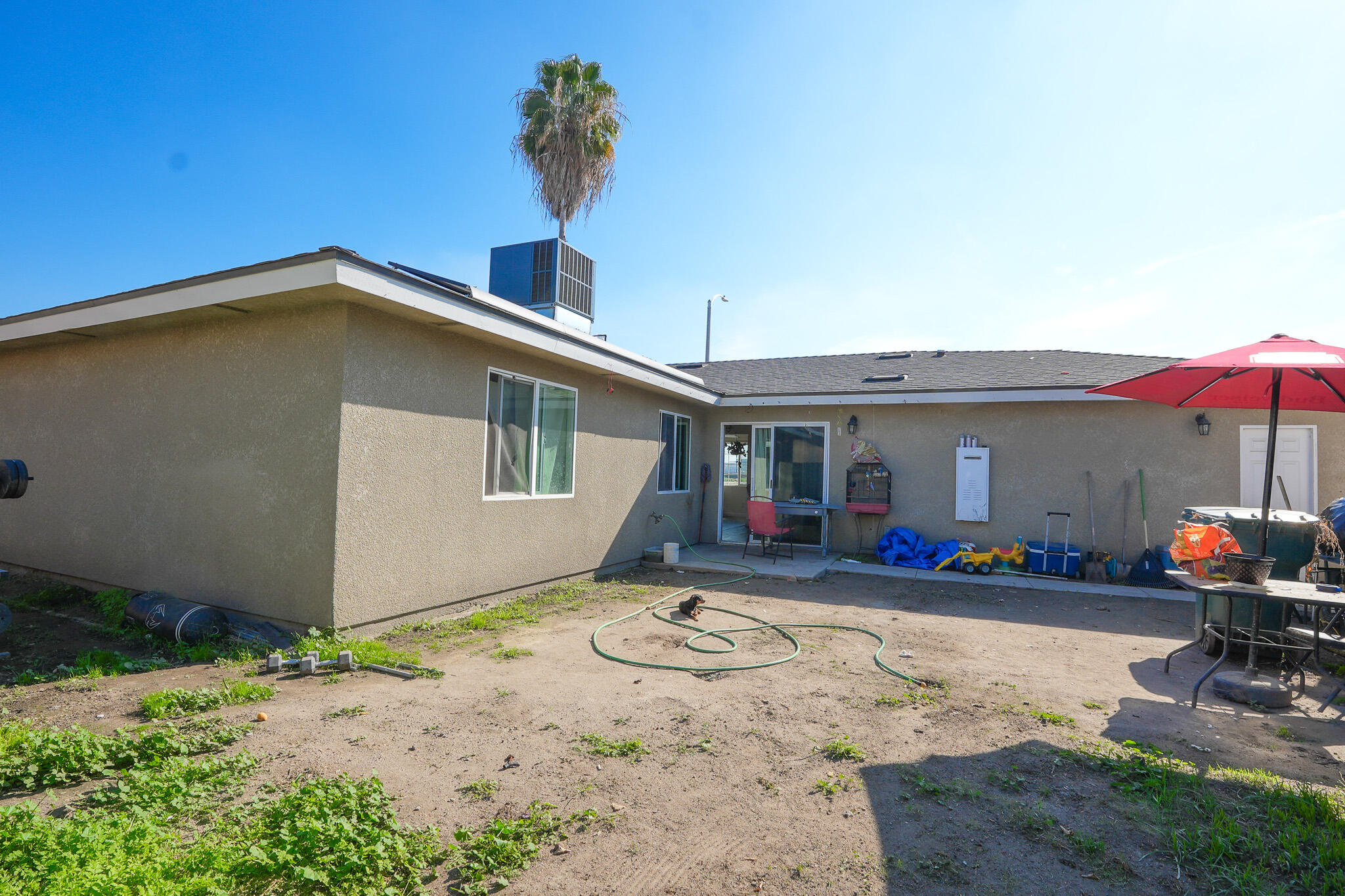 840 E Bardsley Ave, Tulare, CA 93274