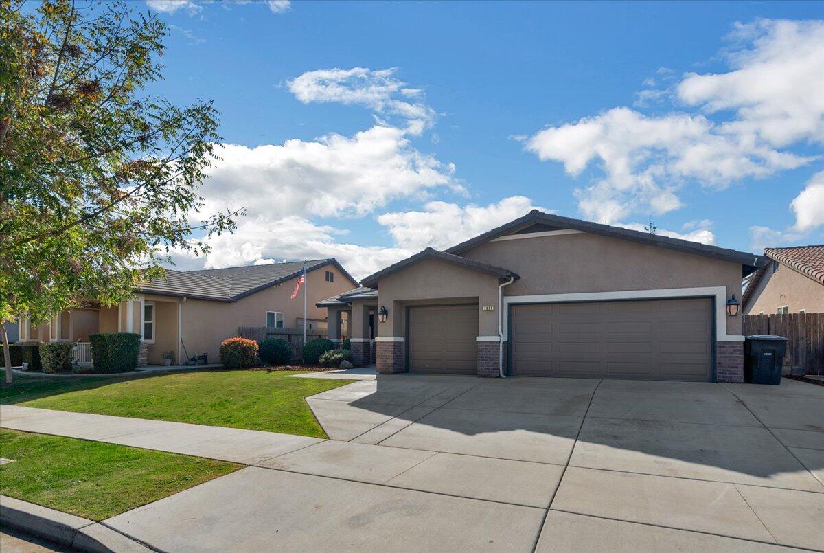 3031 SE La Vida Ct, Visalia, CA 93291