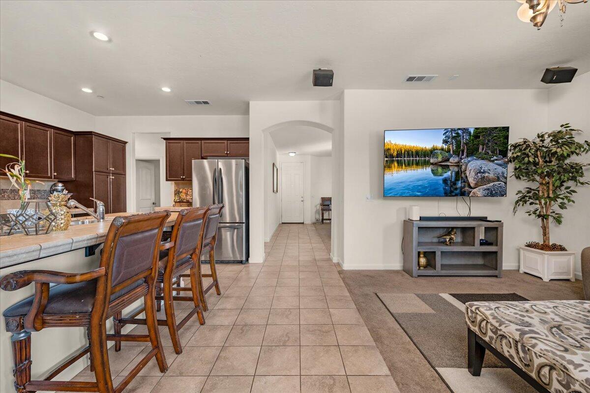 3031 SE La Vida Ct, Visalia, CA 93291