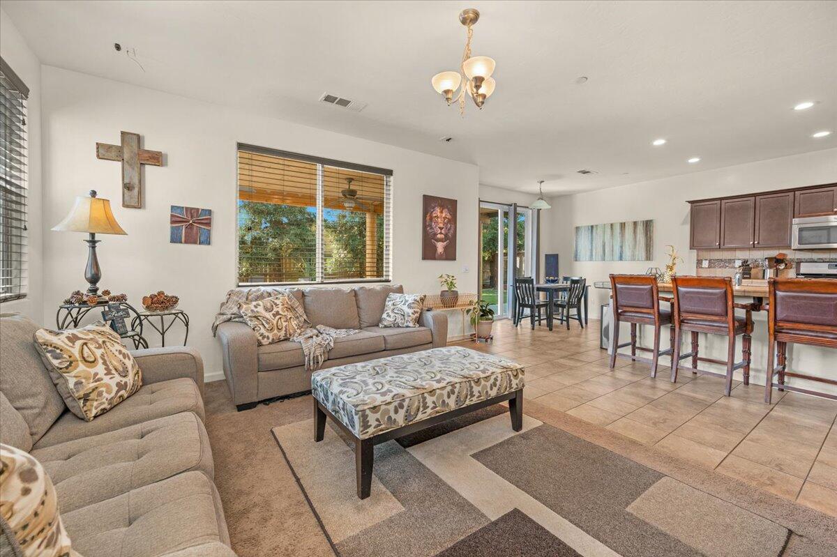 3031 SE La Vida Ct, Visalia, CA 93291