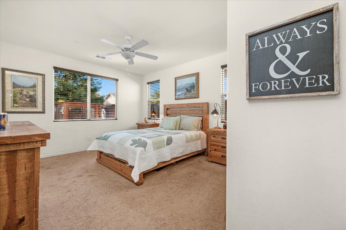 3031 SE La Vida Ct, Visalia, CA 93291