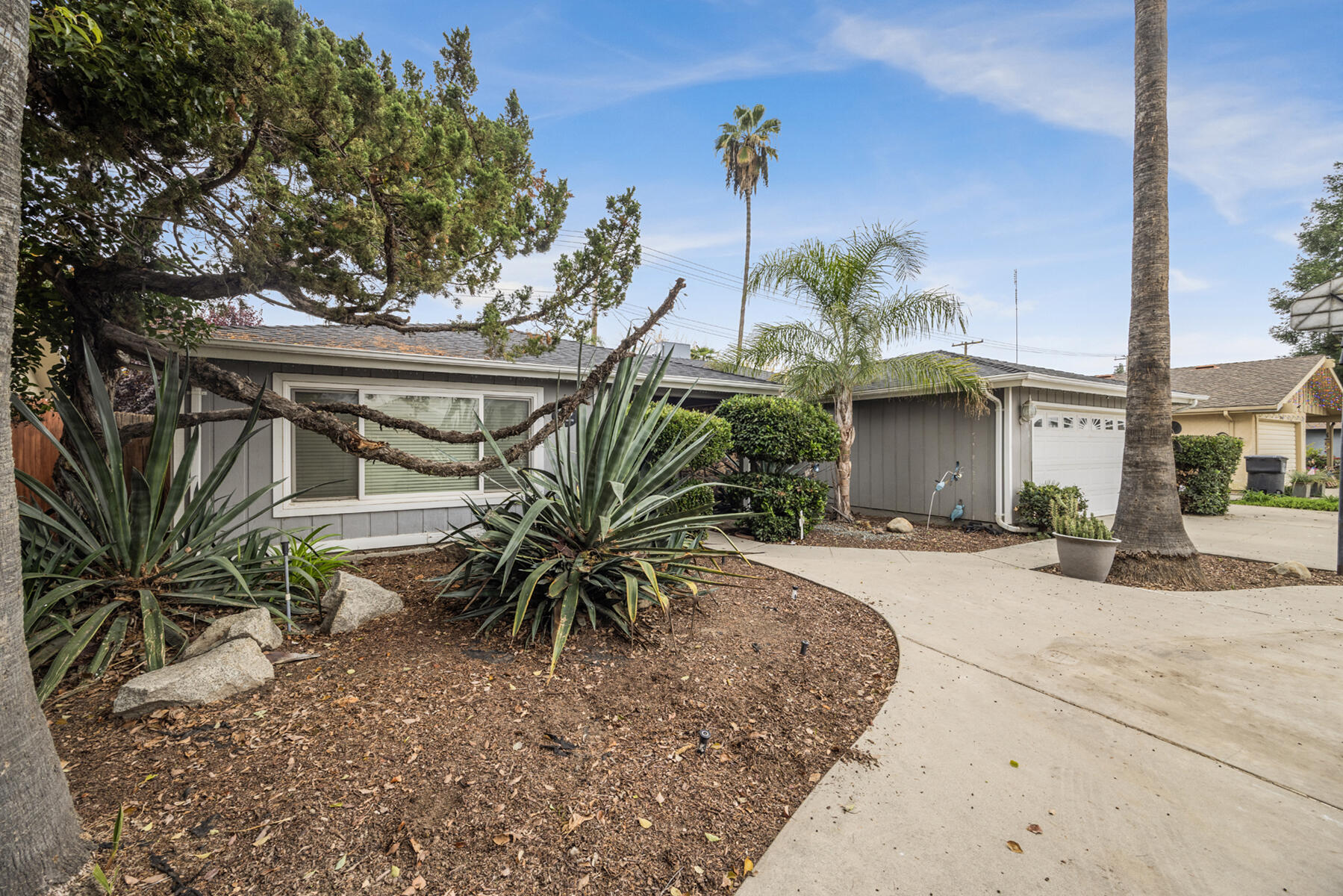 2030 S Woodland St, Visalia, CA 93277