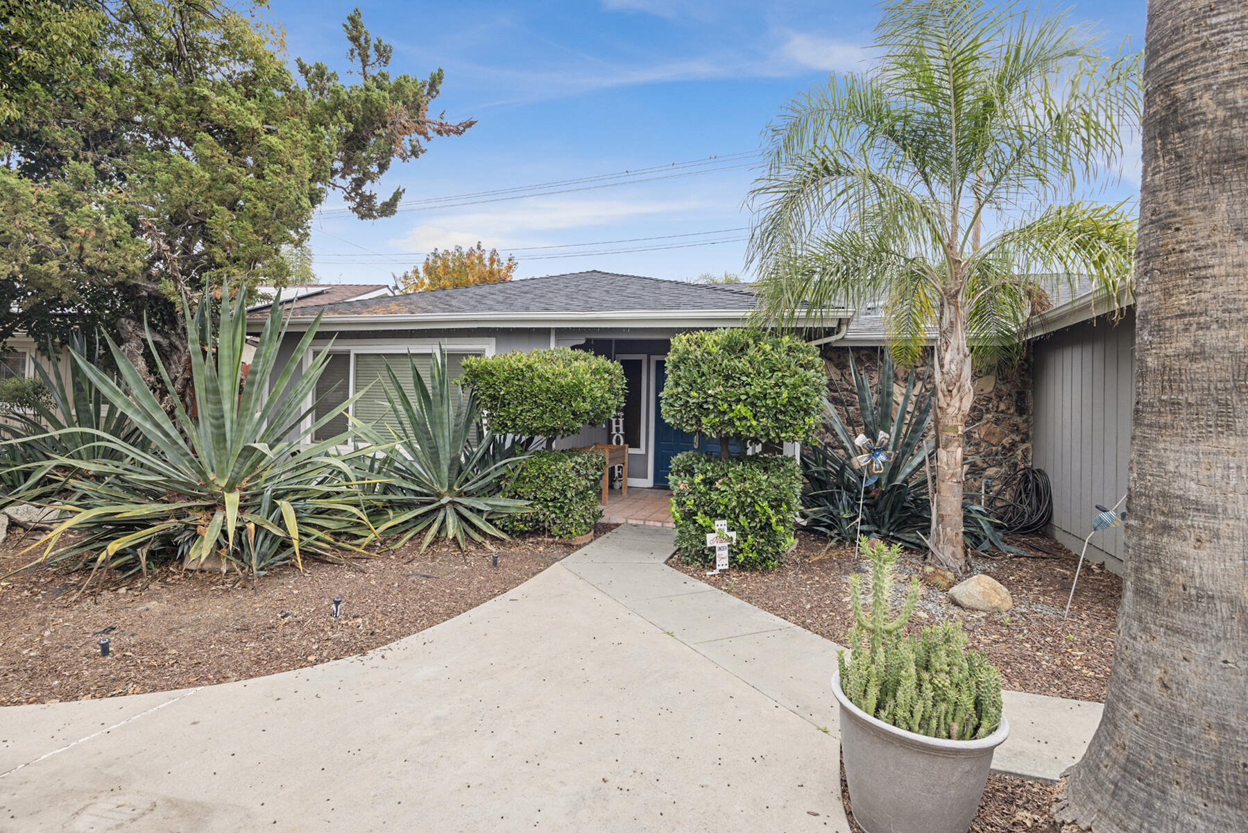 2030 S Woodland St, Visalia, CA 93277