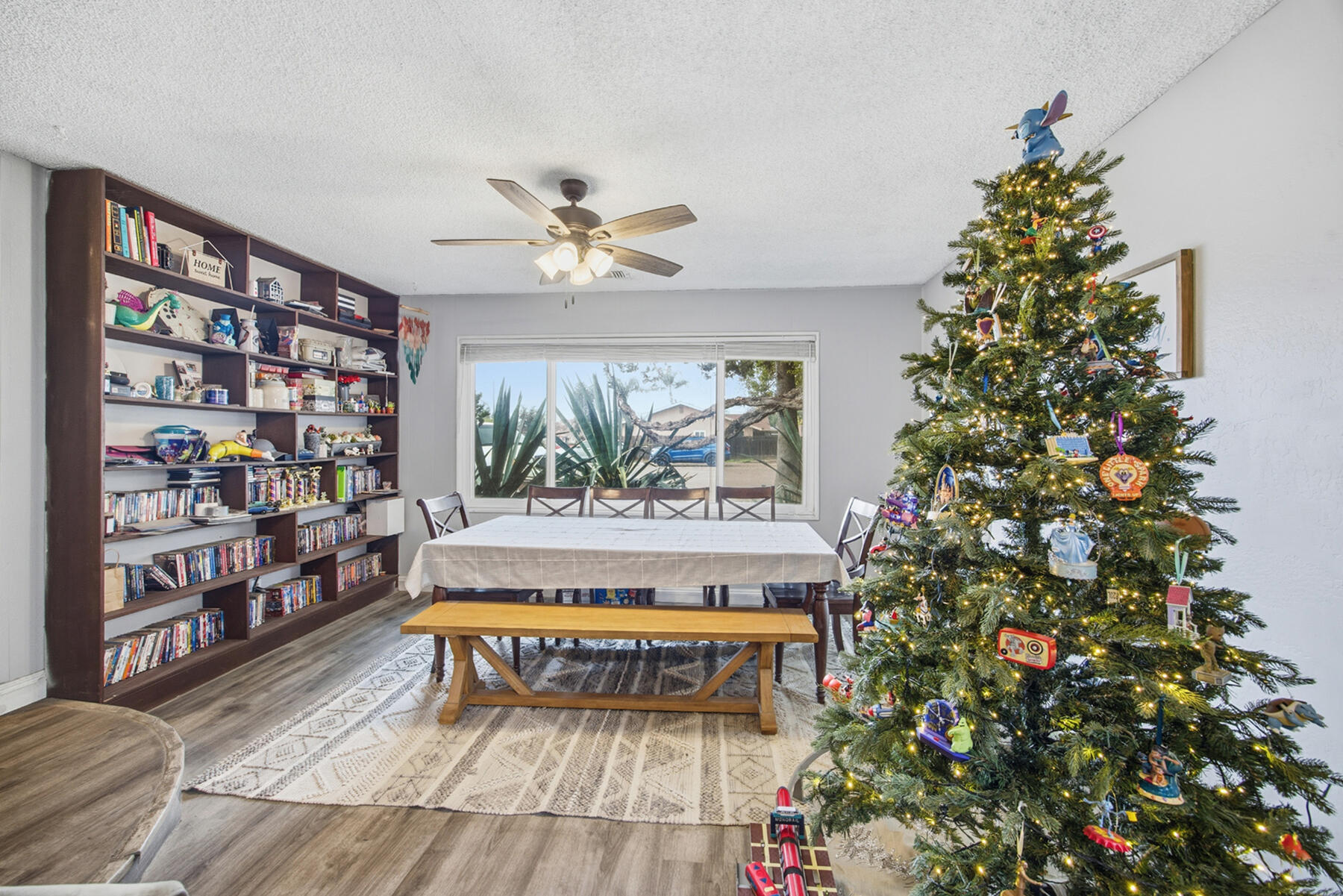 2030 S Woodland St, Visalia, CA 93277