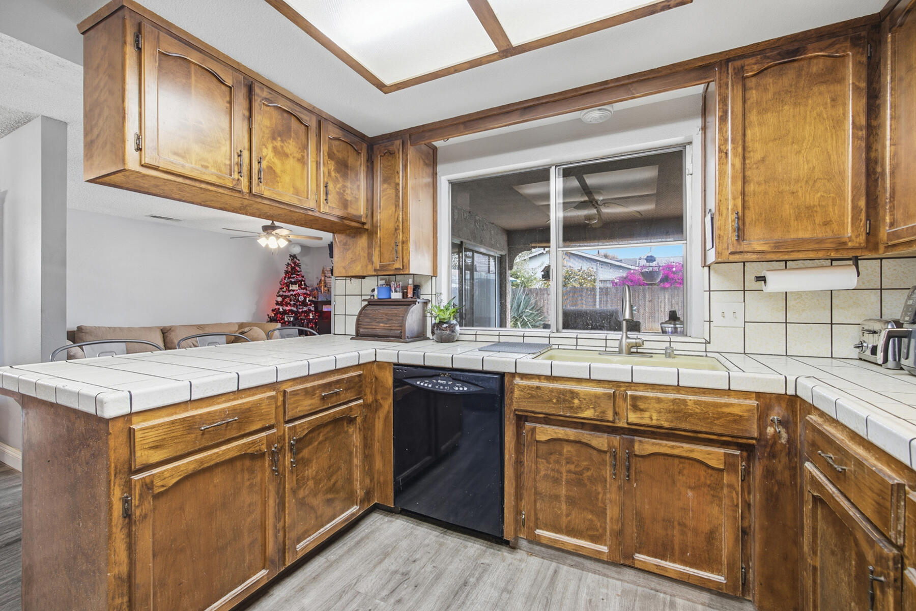 2030 S Woodland St, Visalia, CA 93277