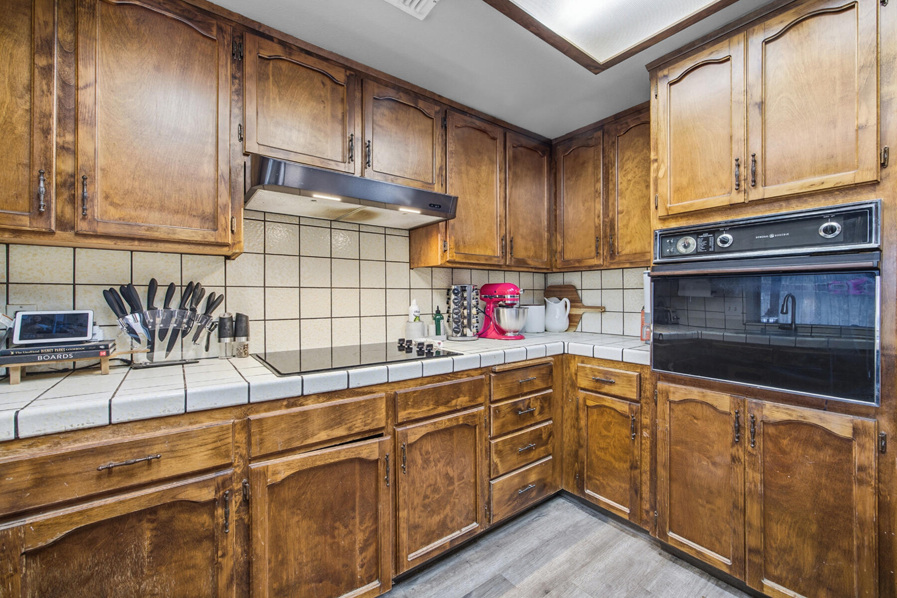 2030 S Woodland St, Visalia, CA 93277