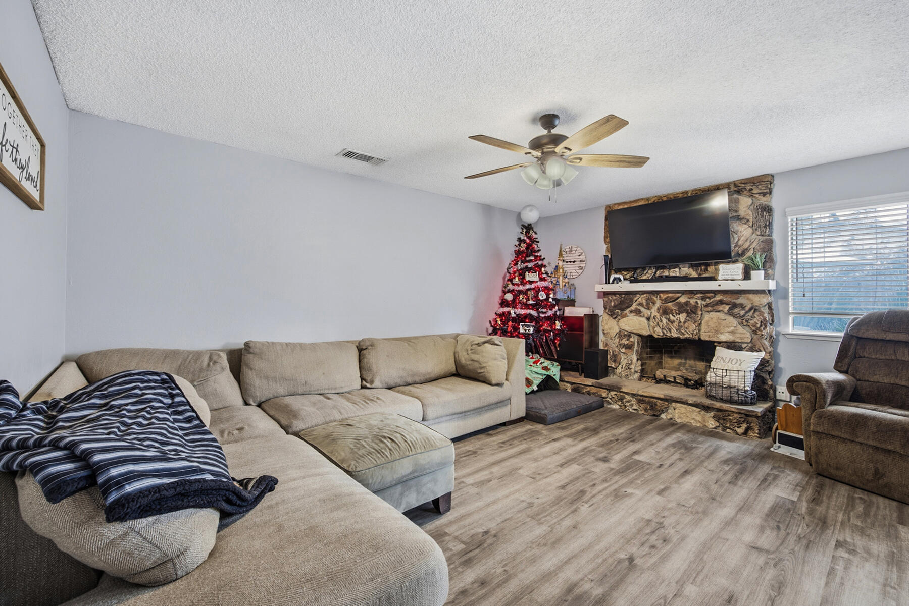 2030 S Woodland St, Visalia, CA 93277