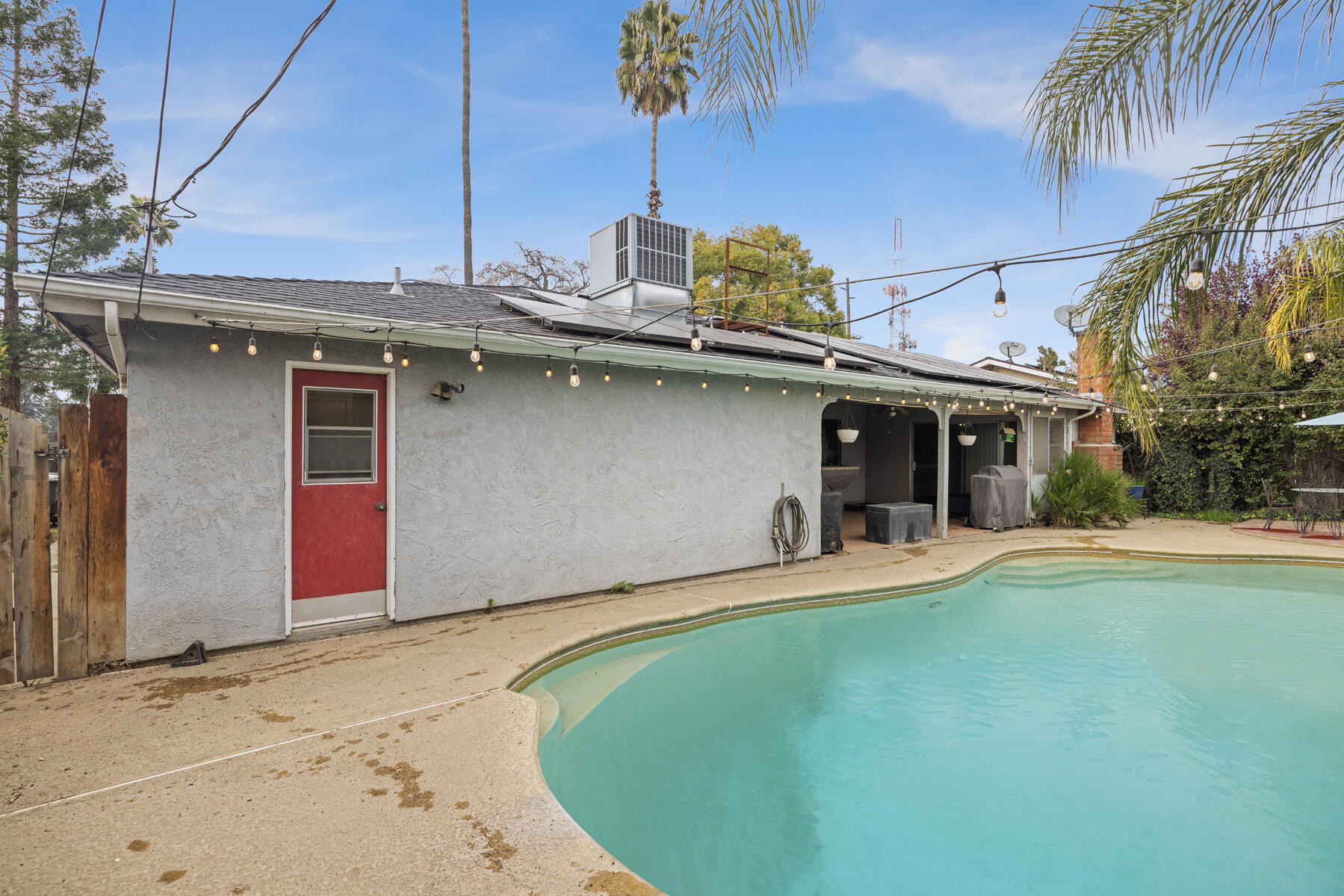 2030 S Woodland St, Visalia, CA 93277