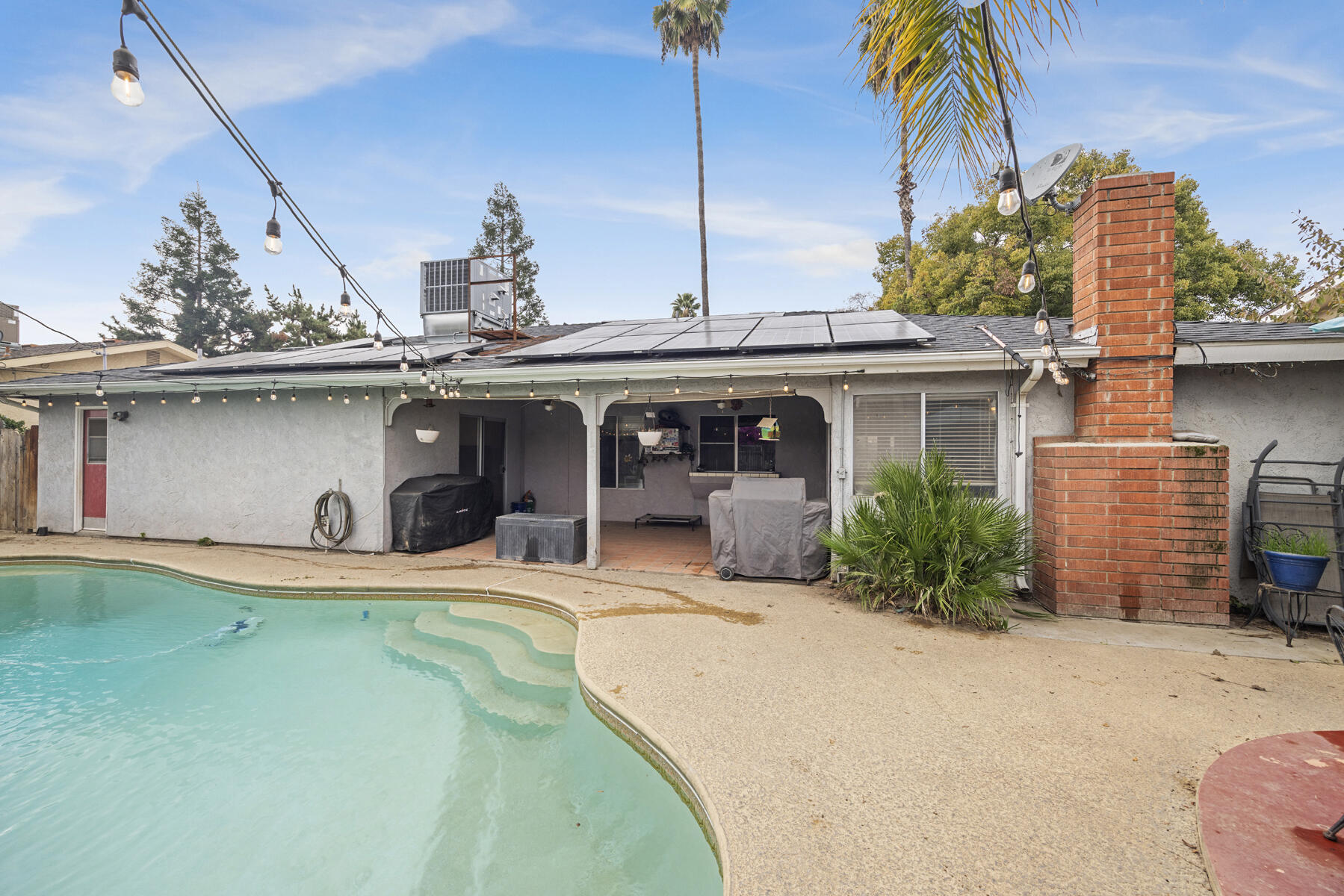 2030 S Woodland St, Visalia, CA 93277