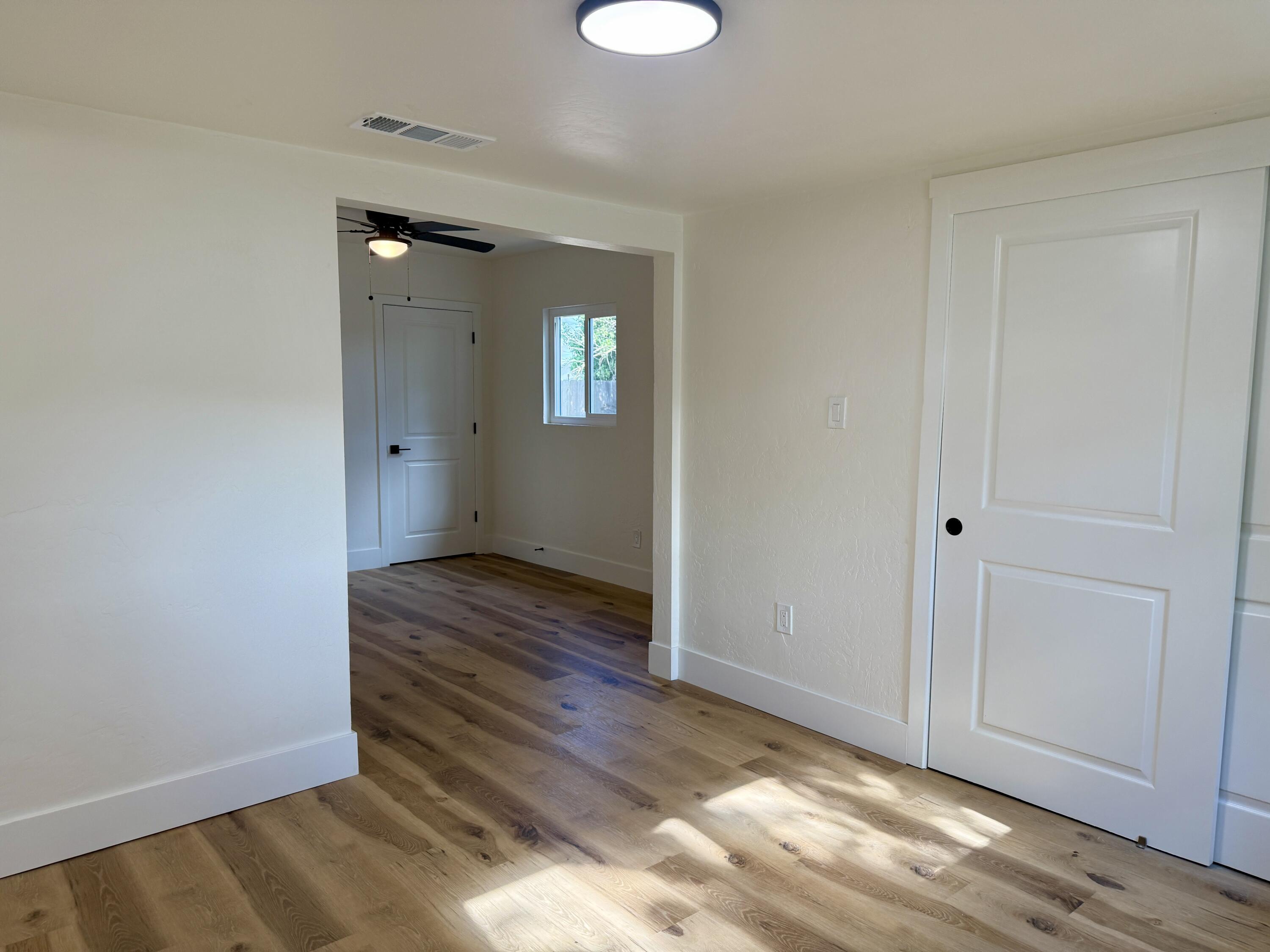 438 N Magnolia Ave, Farmersville, CA 93223