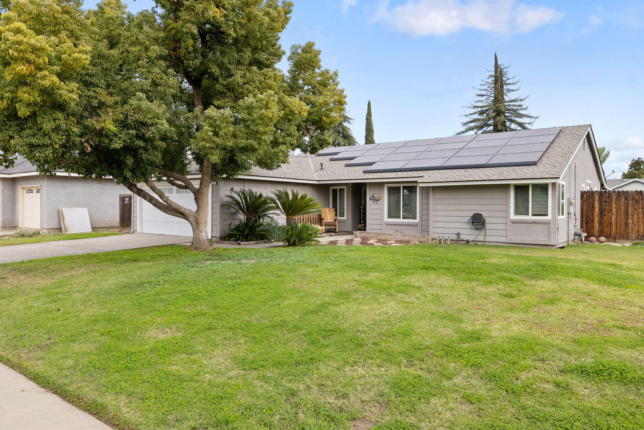 1128 N Jefferson St, Tulare, CA 93274