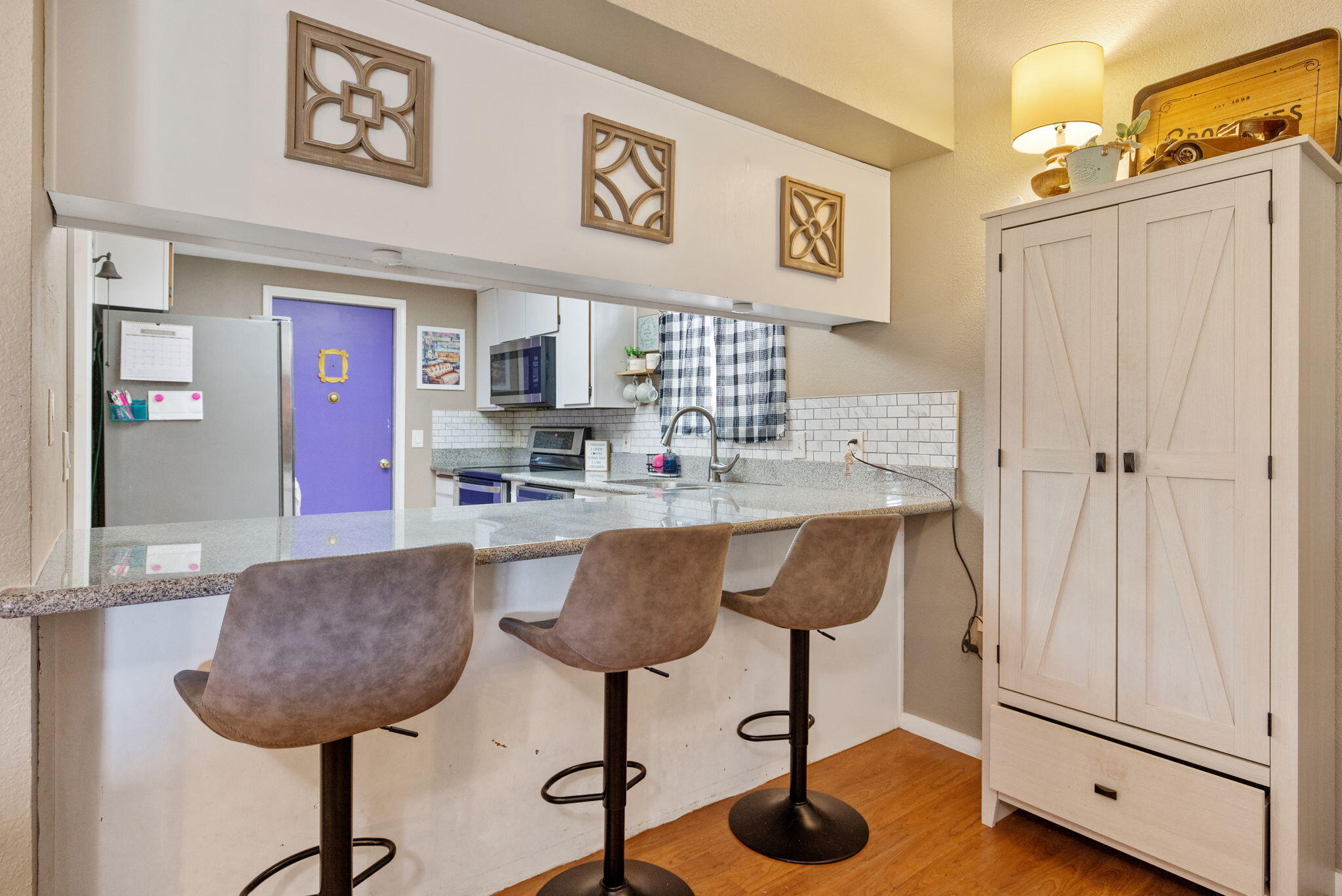 1128 N Jefferson St, Tulare, CA 93274