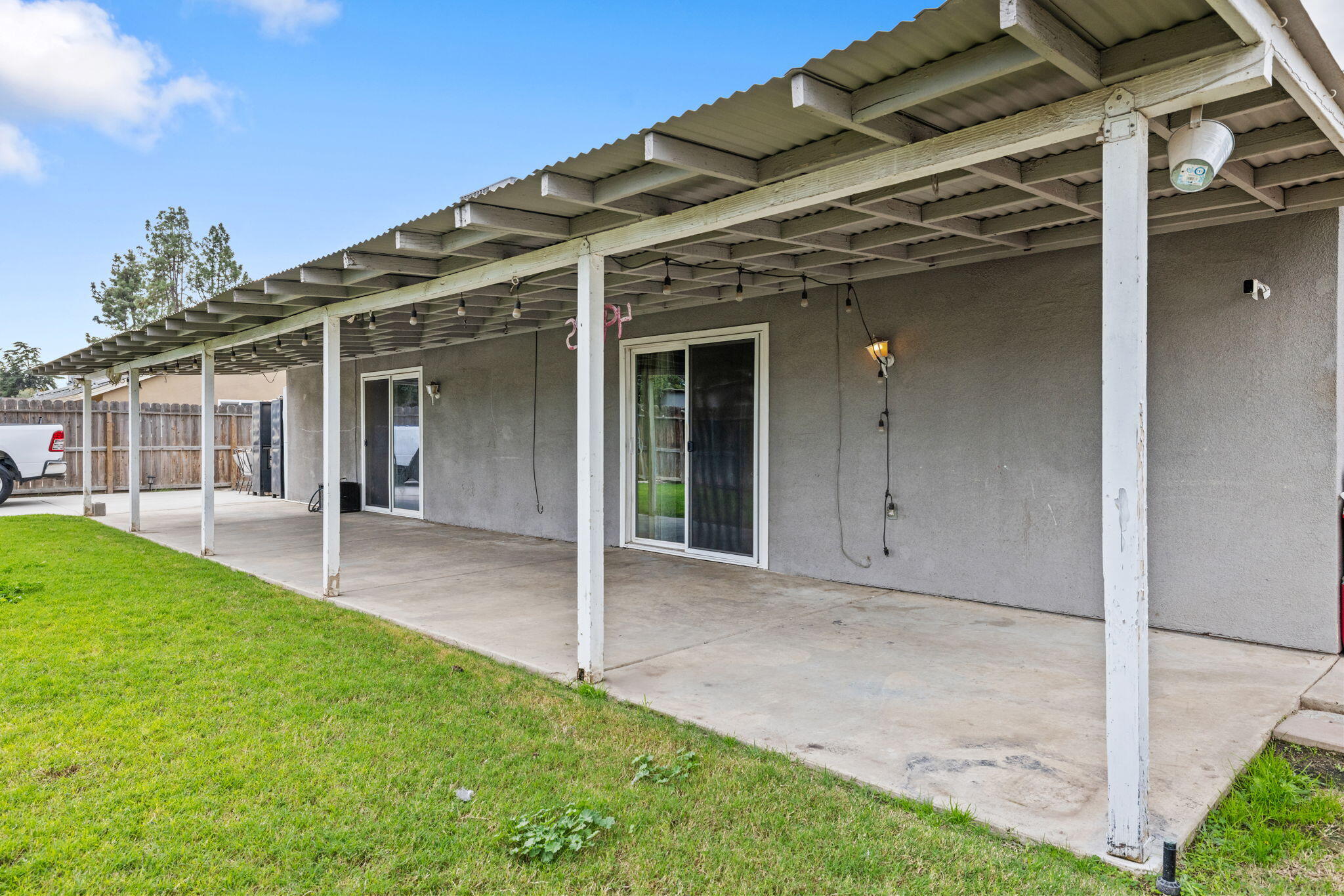 1128 N Jefferson St, Tulare, CA 93274