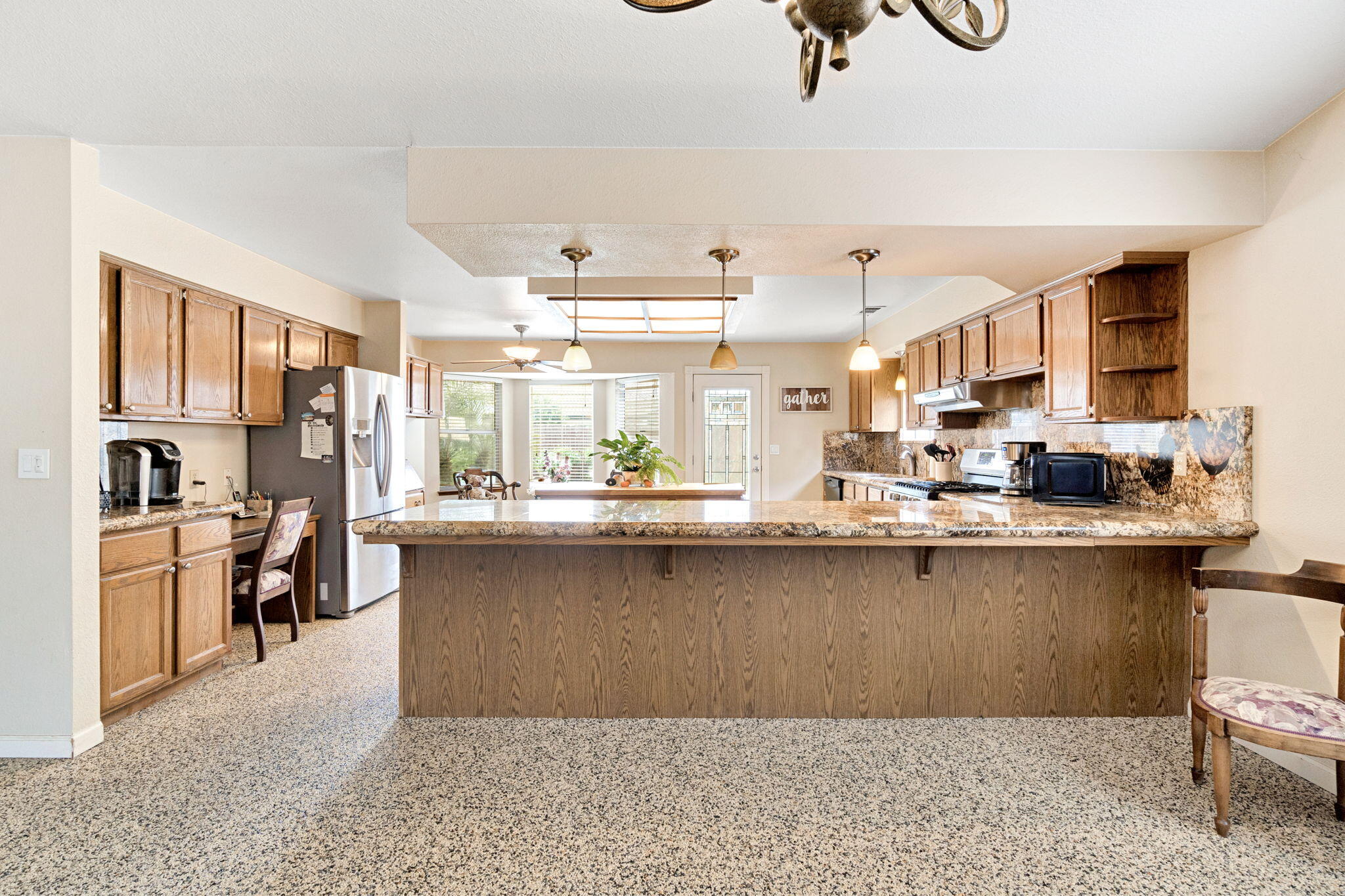 73 Devon Dr, Lemoore, CA 93245