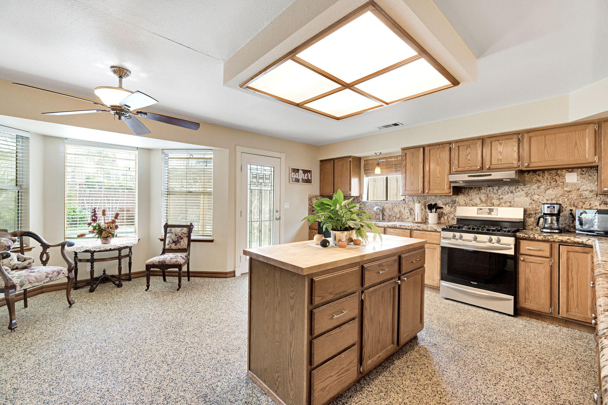 73 Devon Dr, Lemoore, CA 93245