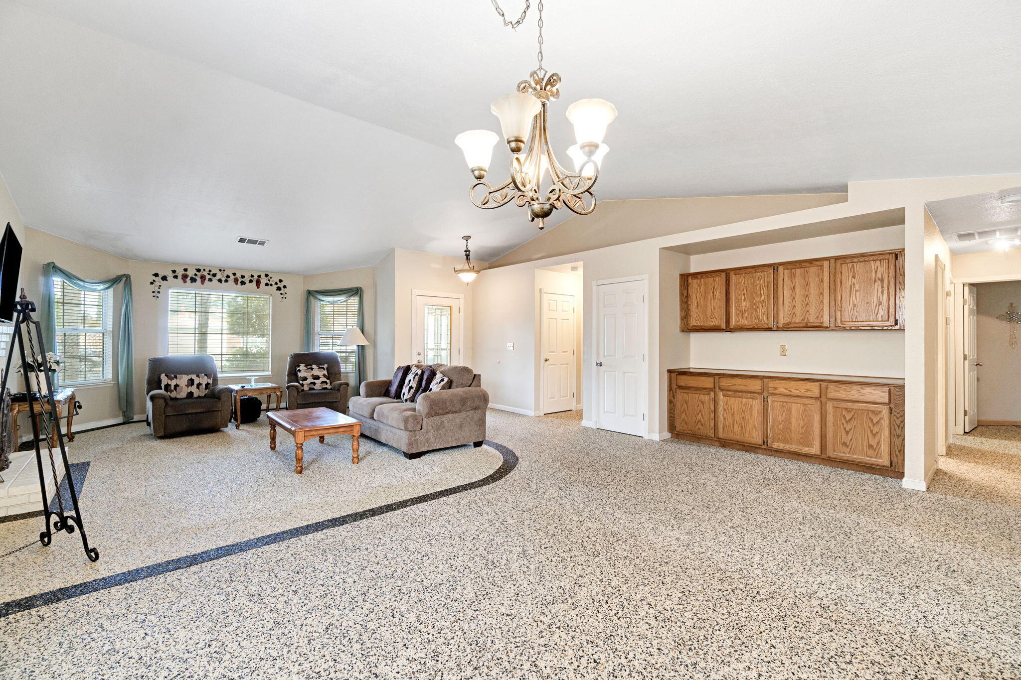 73 Devon Dr, Lemoore, CA 93245