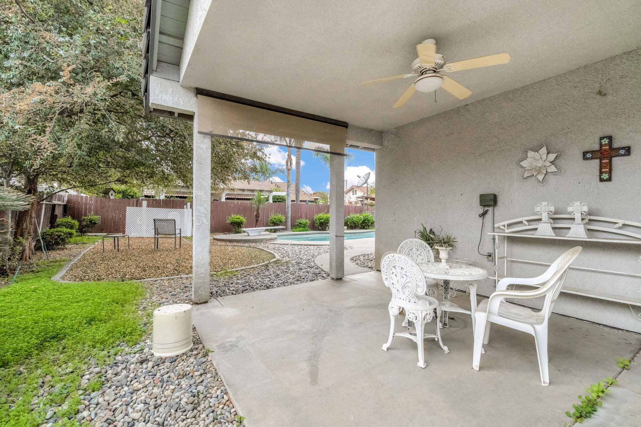 73 Devon Dr, Lemoore, CA 93245