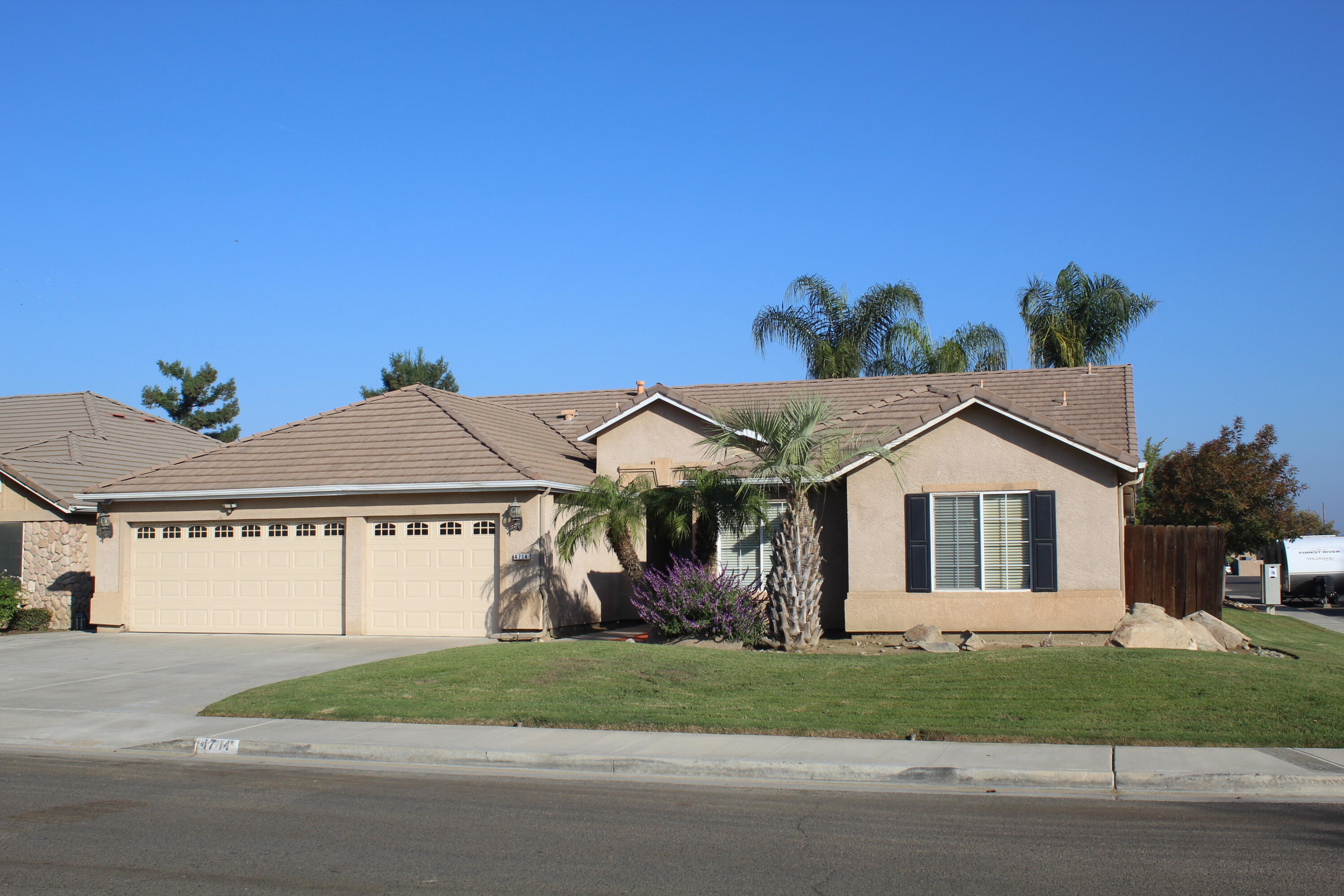 4714 W Ashland Ave, Visalia, CA 93277