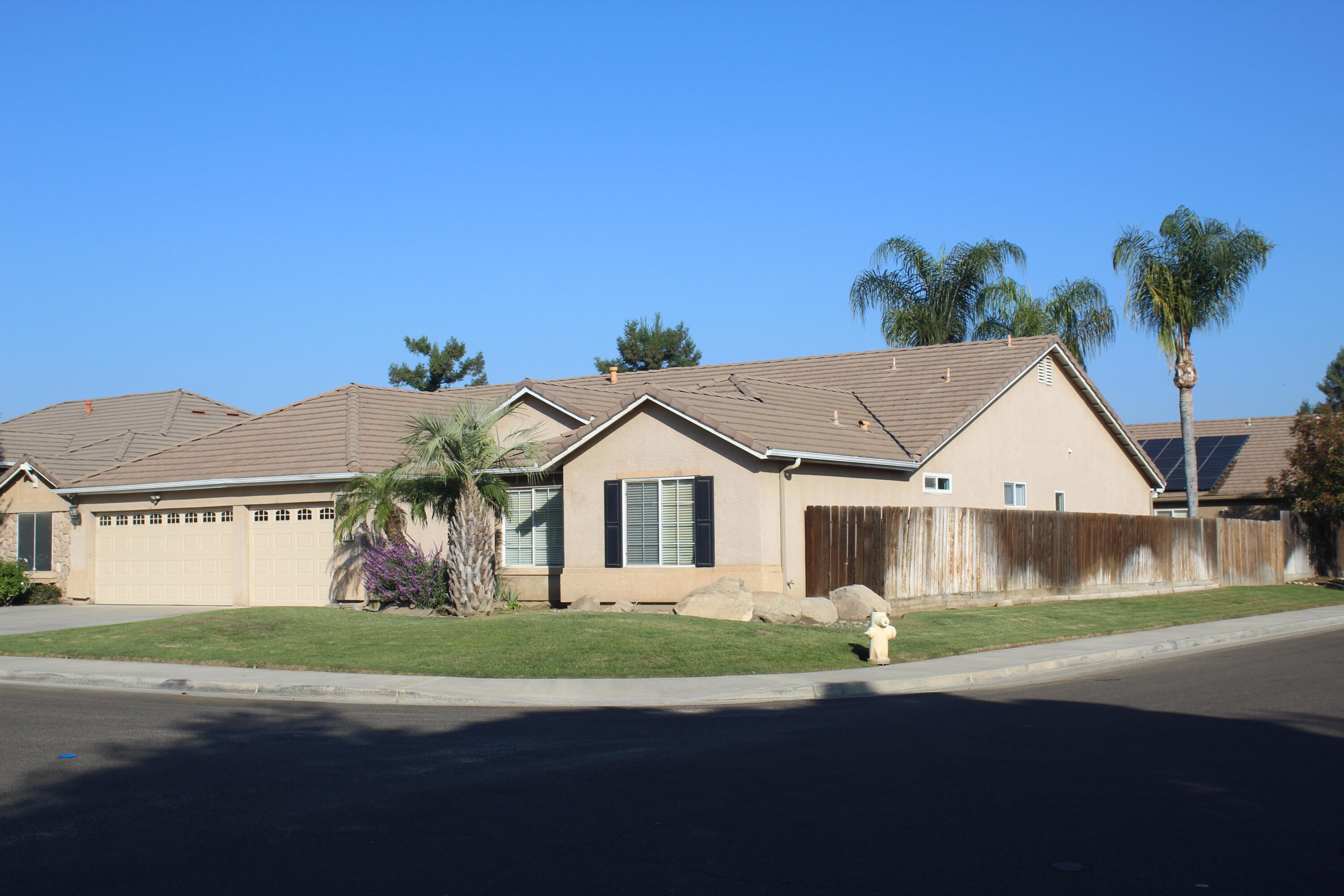 4714 W Ashland Ave, Visalia, CA 93277