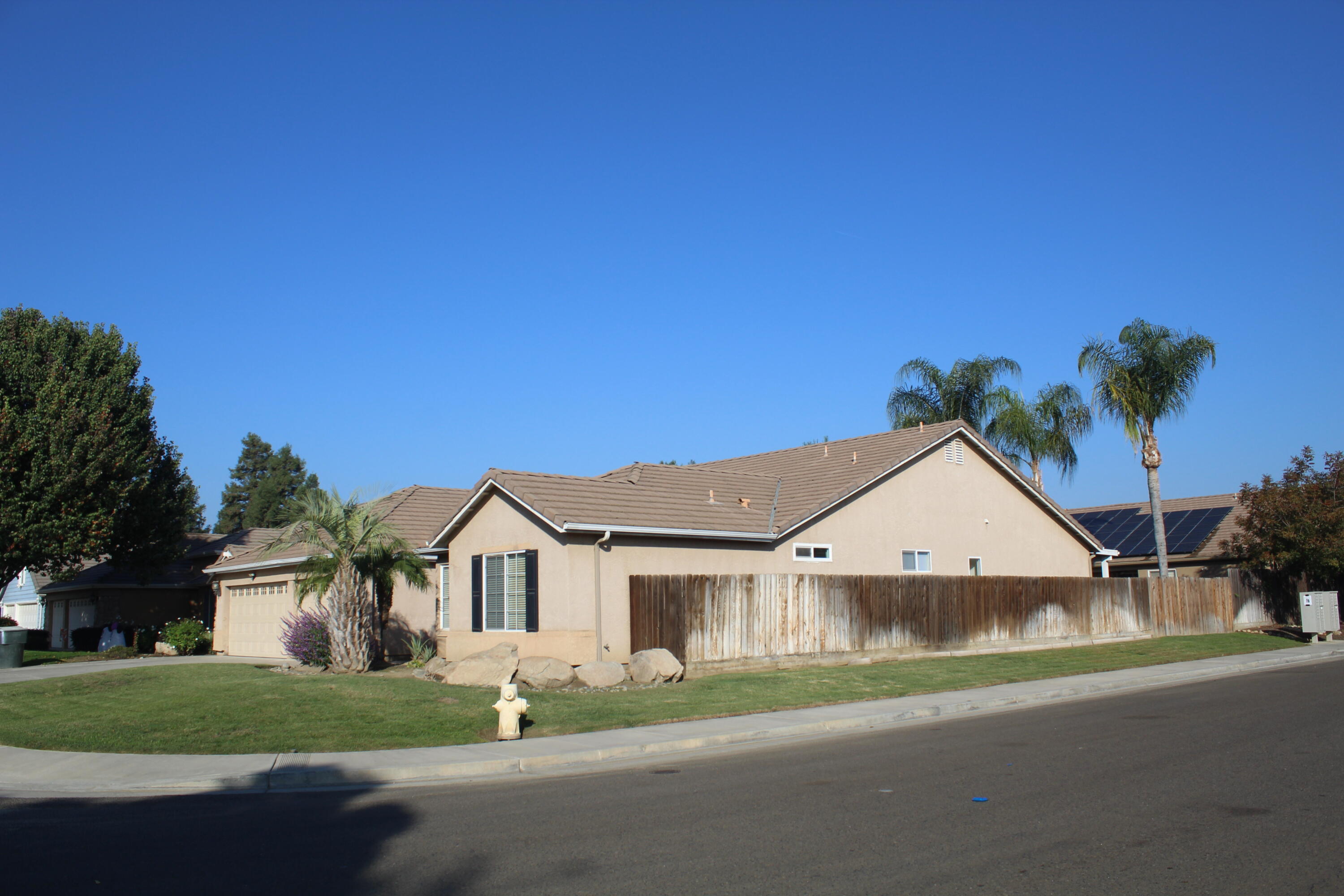 4714 W Ashland Ave, Visalia, CA 93277