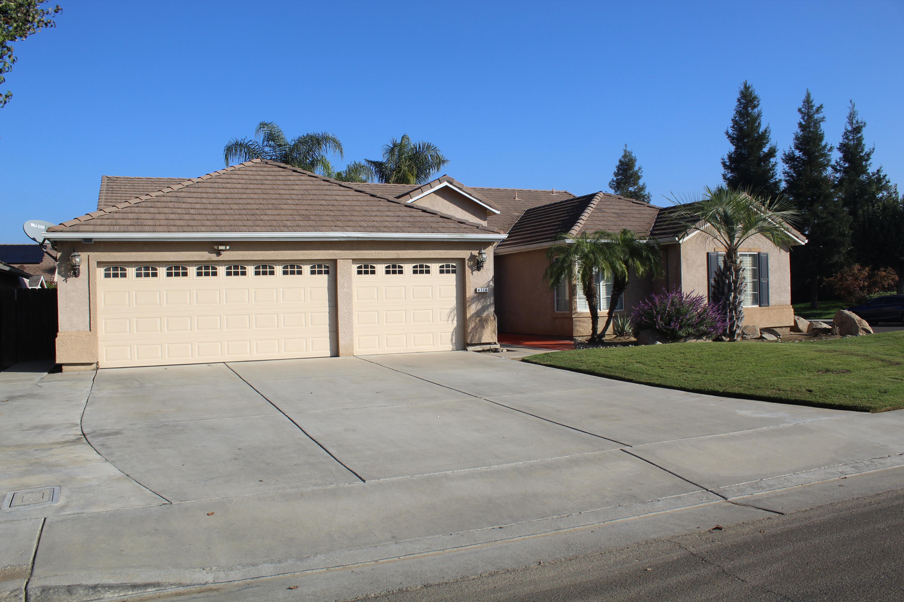 4714 W Ashland Ave, Visalia, CA 93277