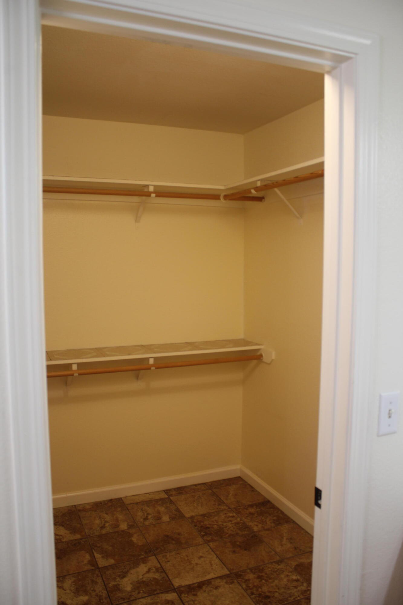 4714 W Ashland Ave, Visalia, CA 93277