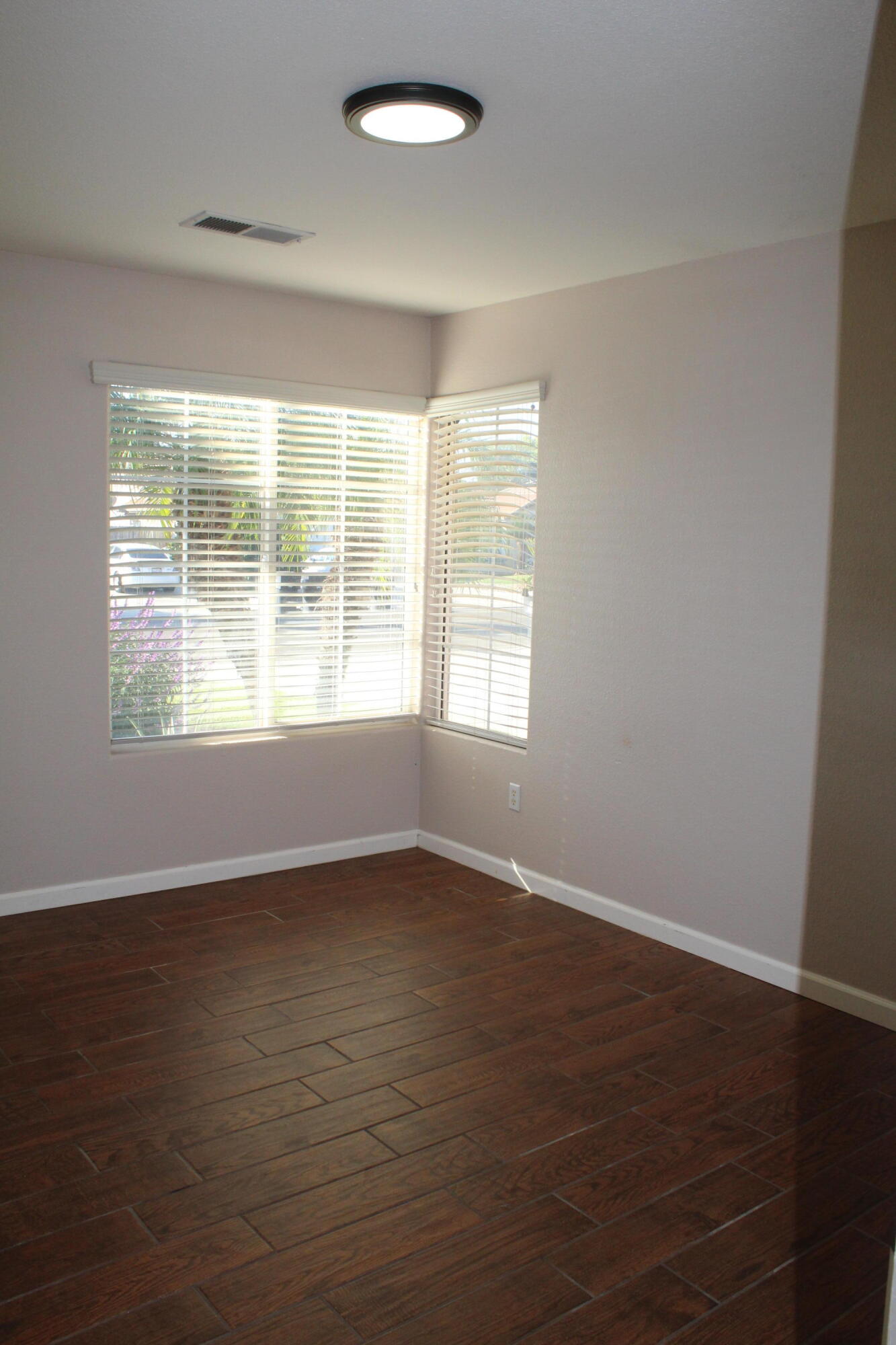 4714 W Ashland Ave, Visalia, CA 93277