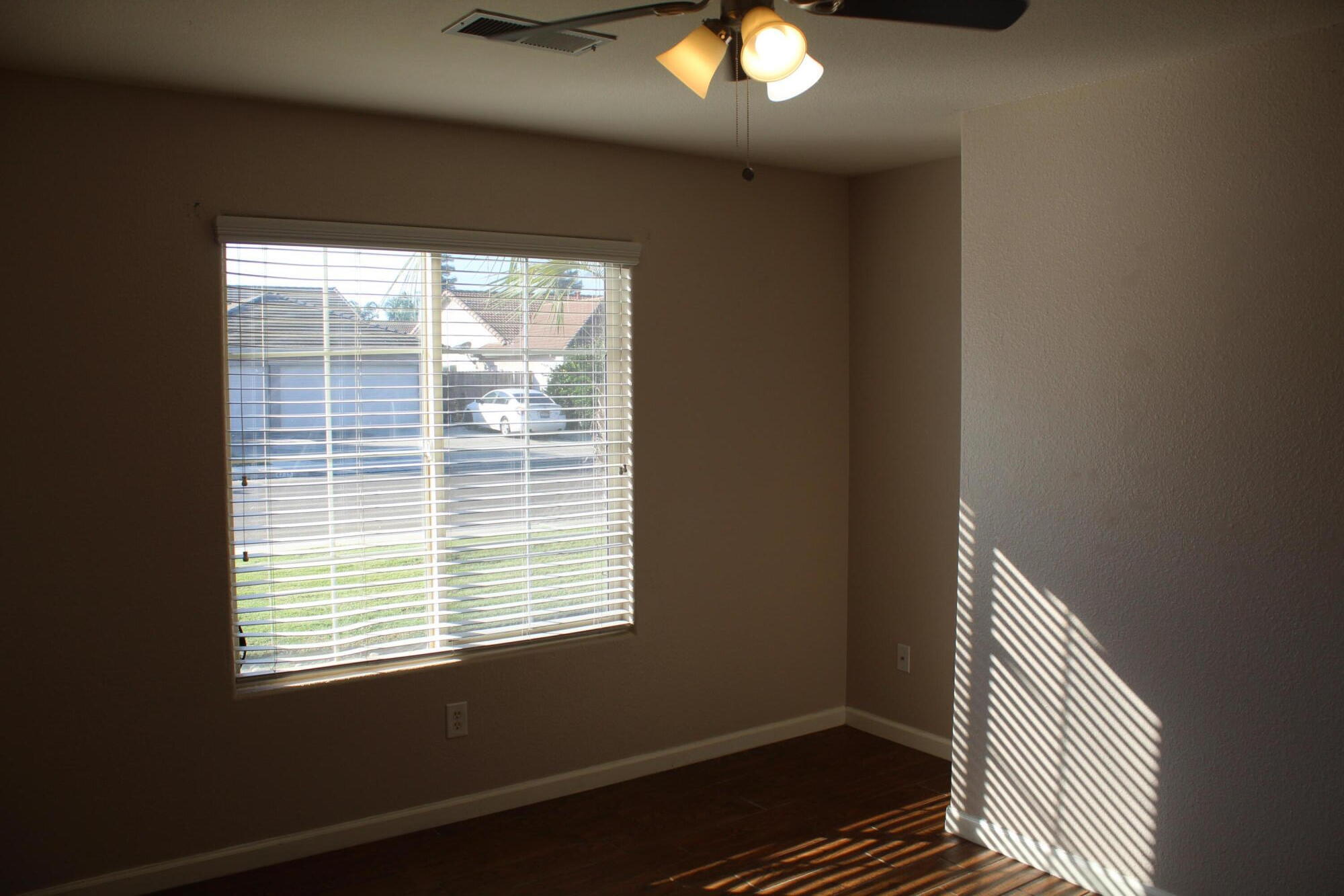 4714 W Ashland Ave, Visalia, CA 93277