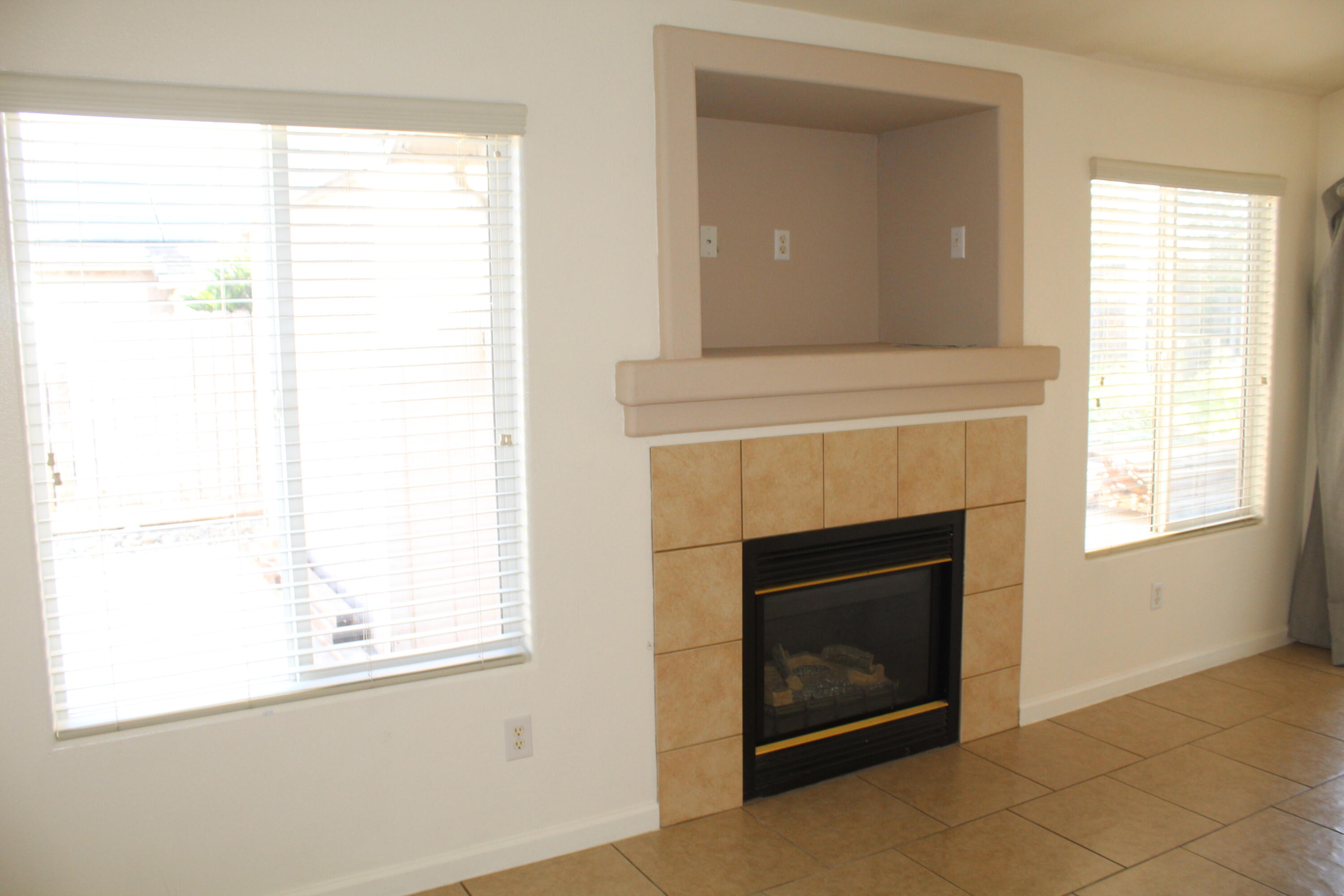 4714 W Ashland Ave, Visalia, CA 93277