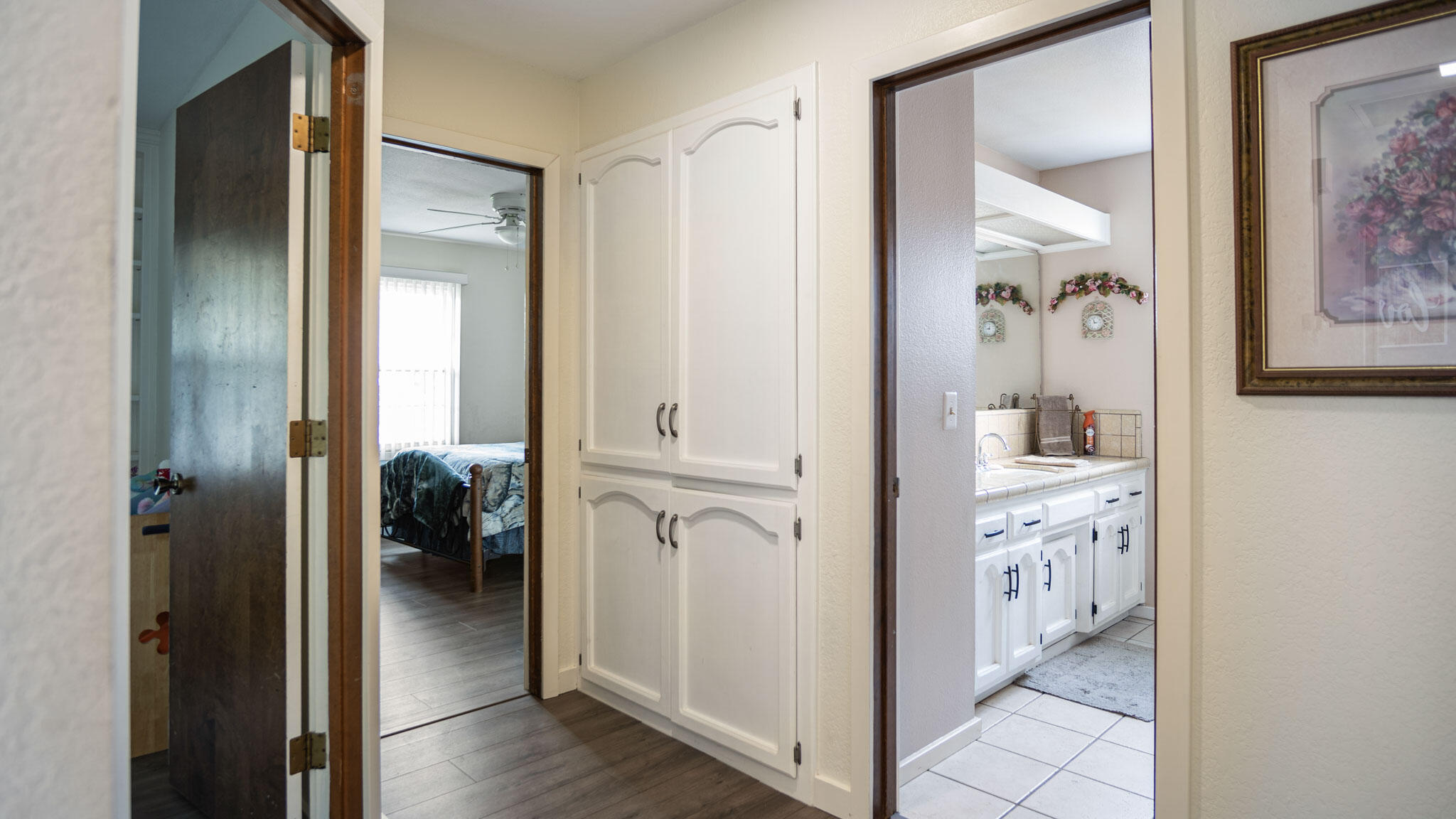 2335 E Harvard Ct, Visalia, CA 93292