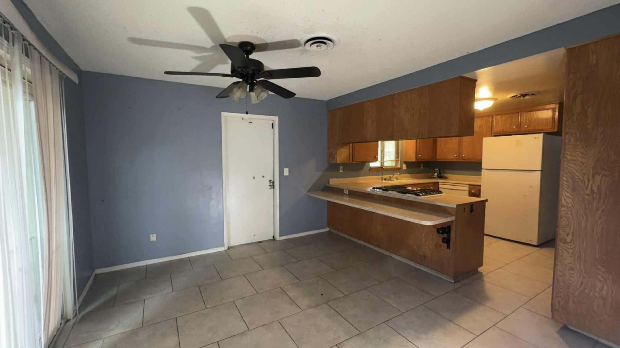 2646 S Fairway Ct, Visalia, CA 93277