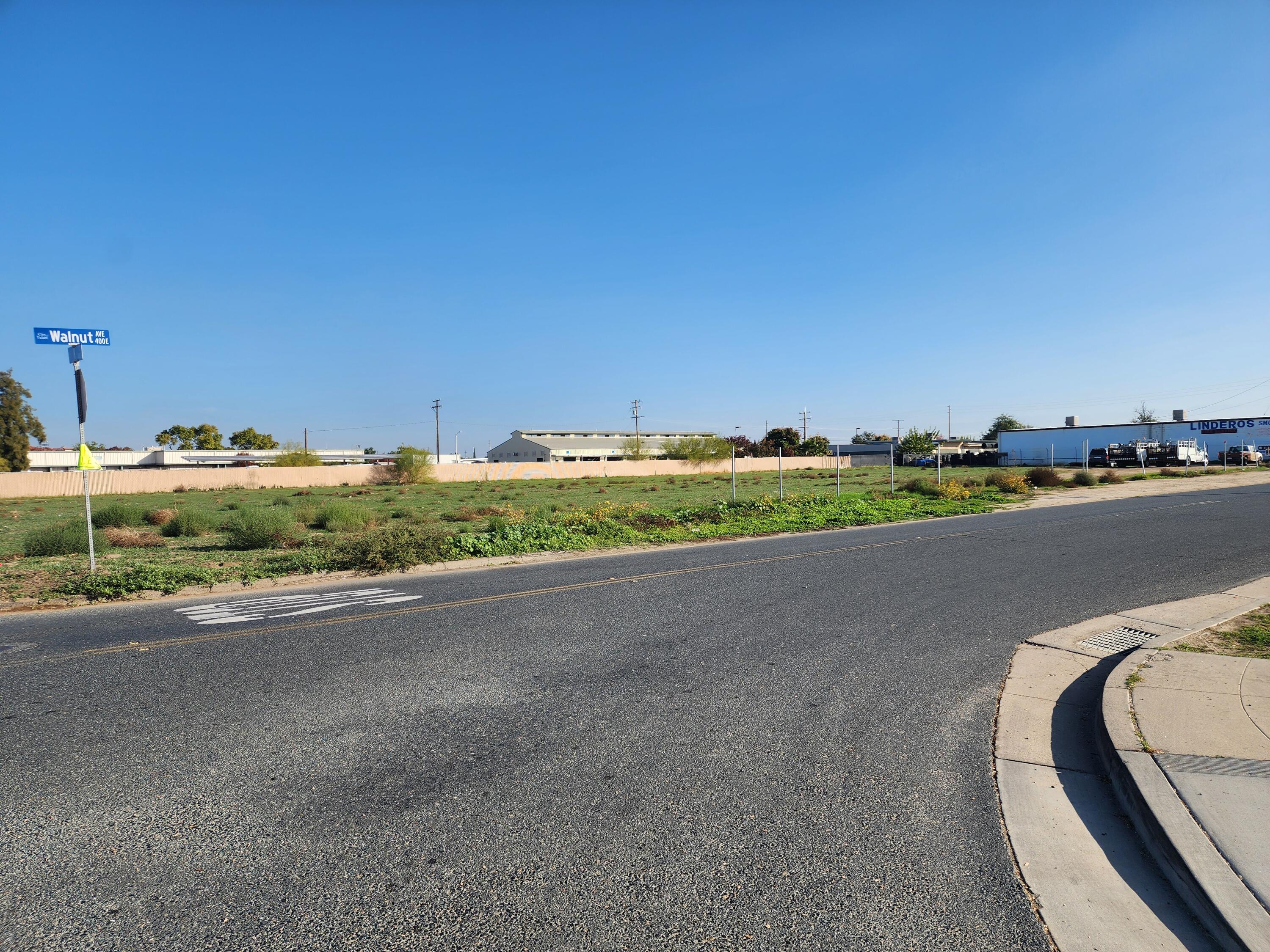 1316 S K St, Tulare, CA 93274