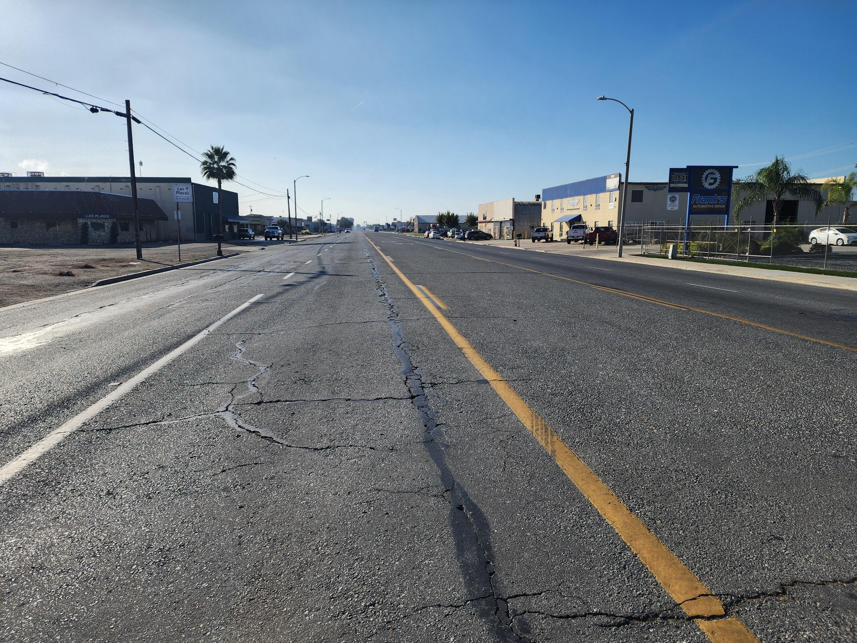 1316 S K St, Tulare, CA 93274