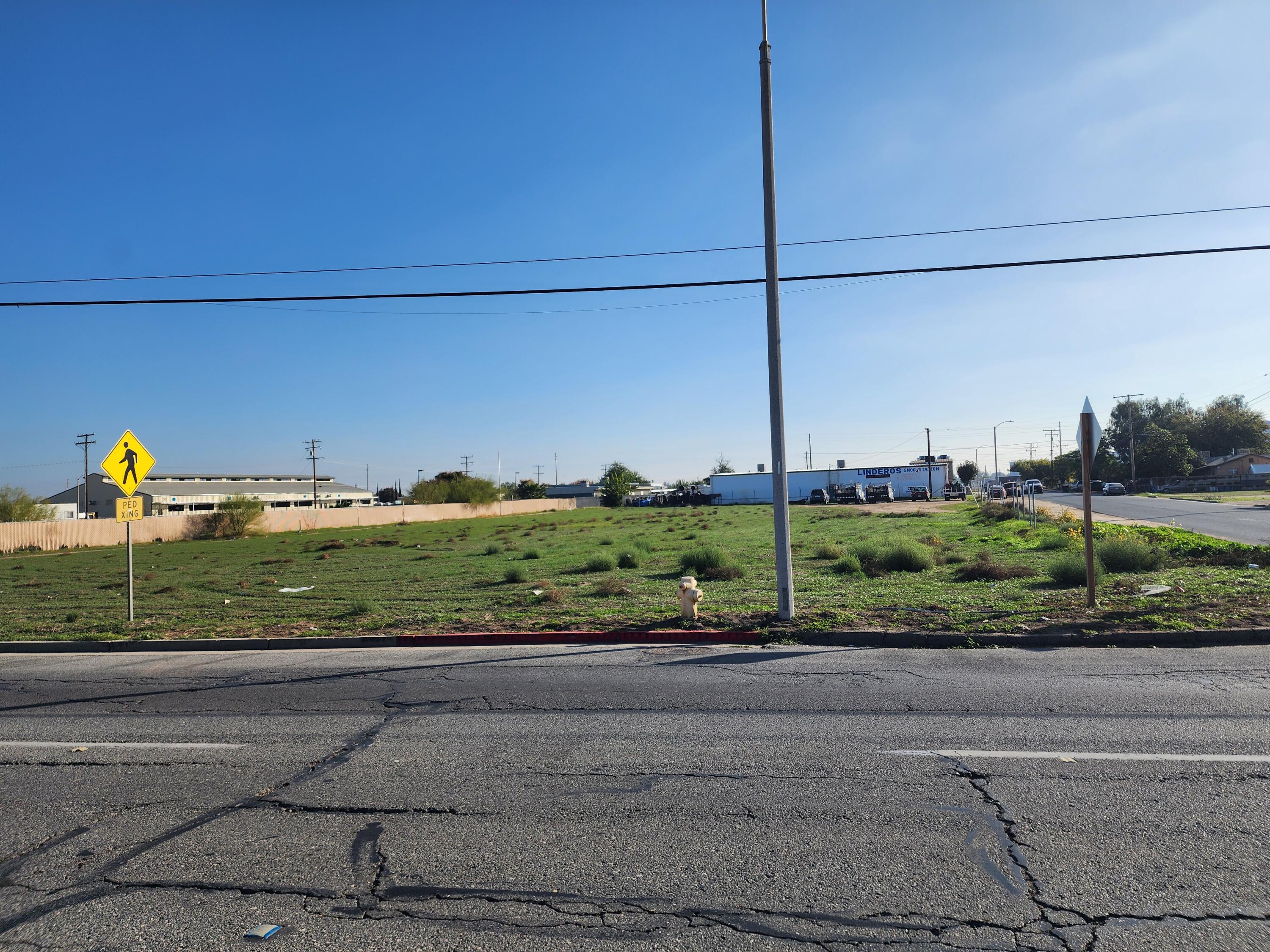 1316 S K St, Tulare, CA 93274