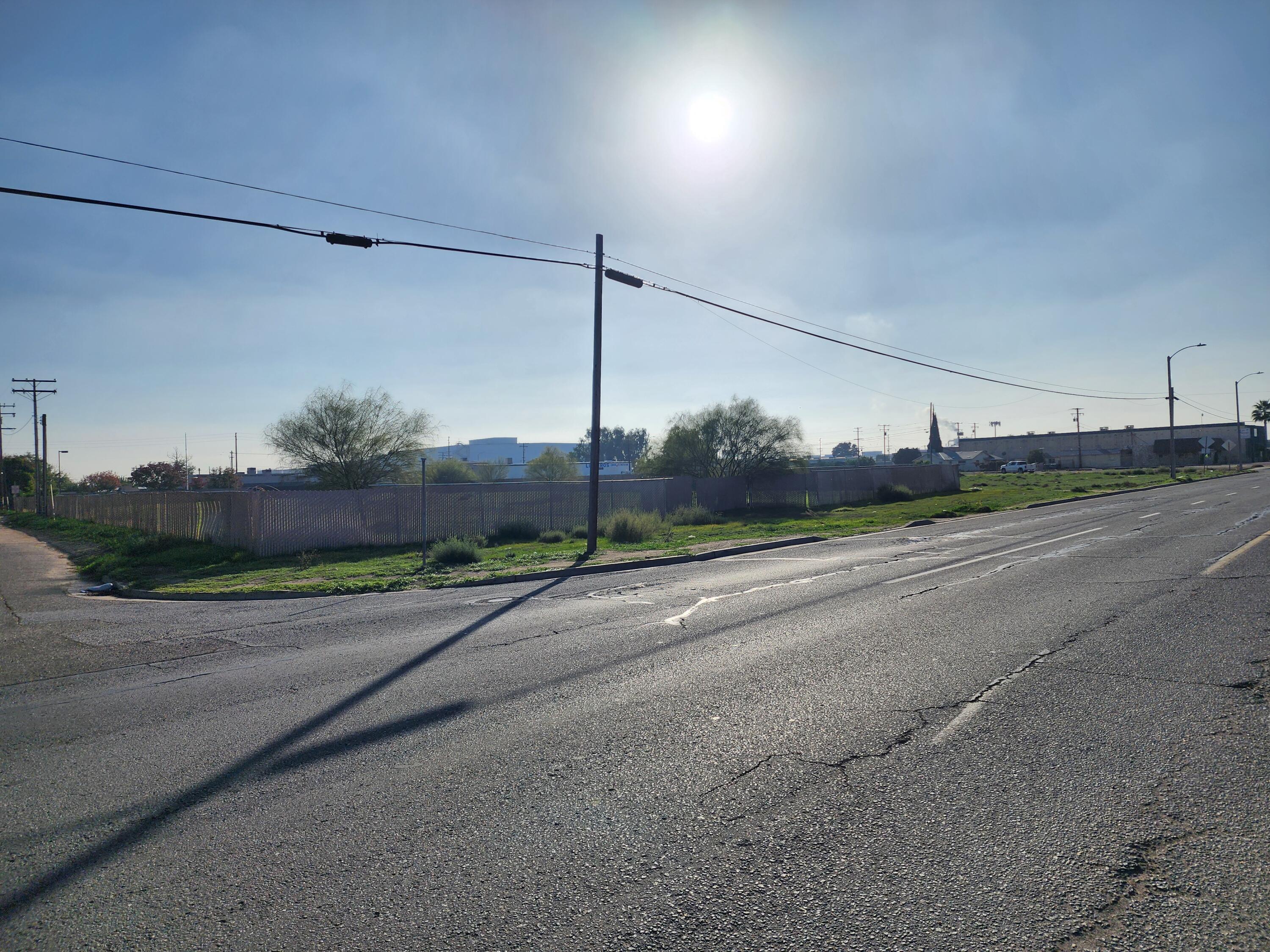 1316 S K St, Tulare, CA 93274