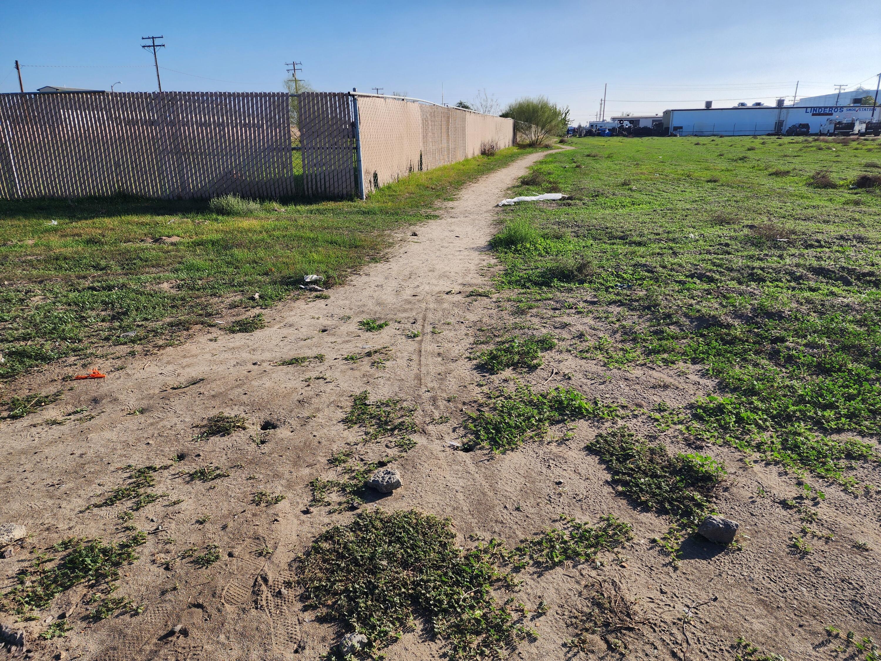 1316 S K St, Tulare, CA 93274