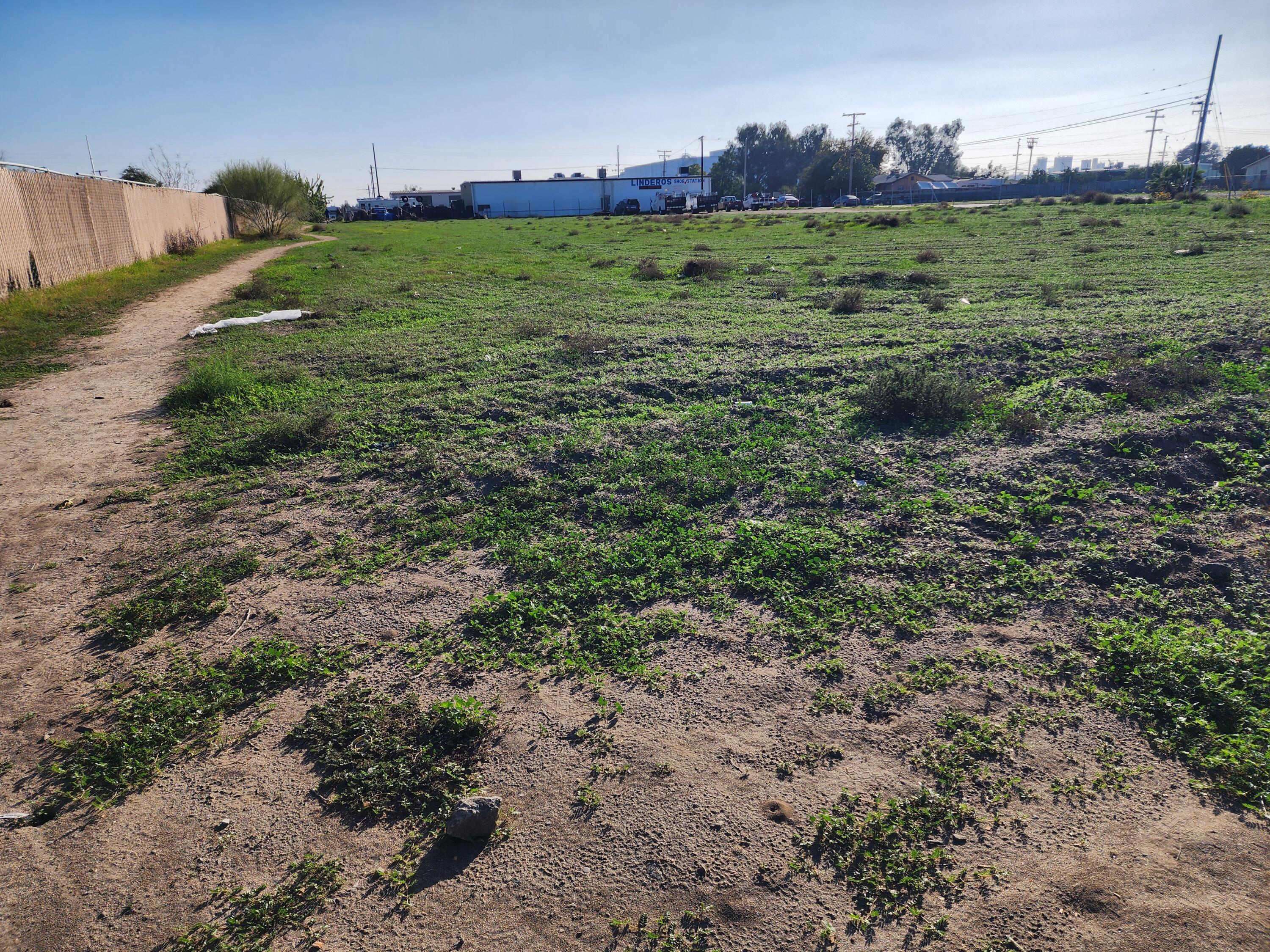 1316 S K St, Tulare, CA 93274