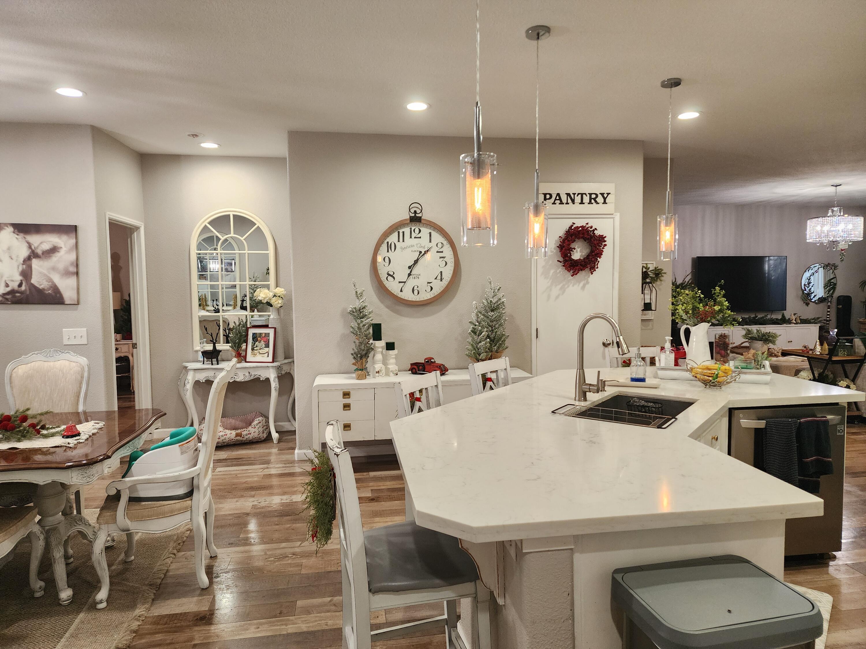 1750 Riesling St, Tulare, CA 93274