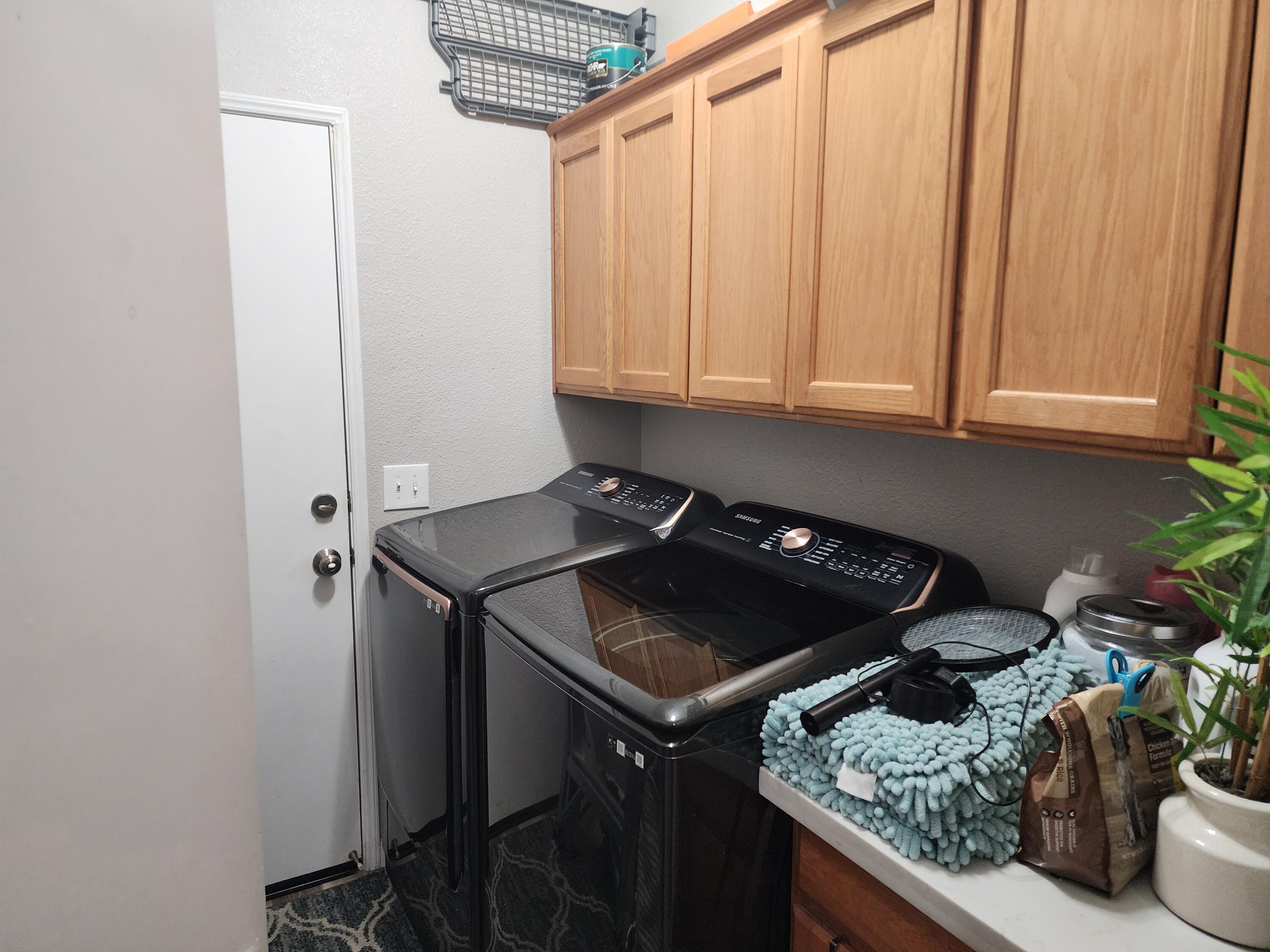 1750 Riesling St, Tulare, CA 93274