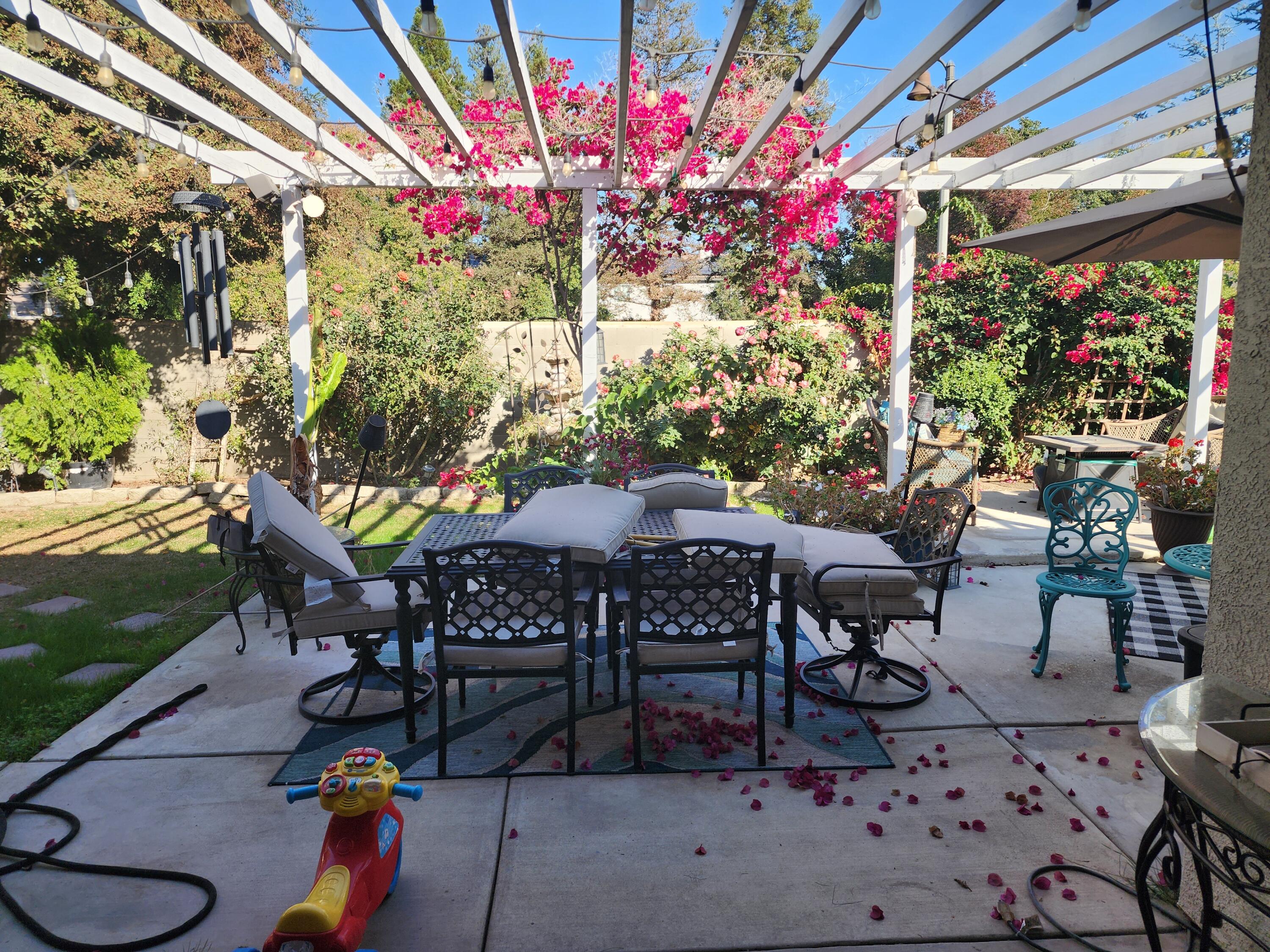 1750 Riesling St, Tulare, CA 93274