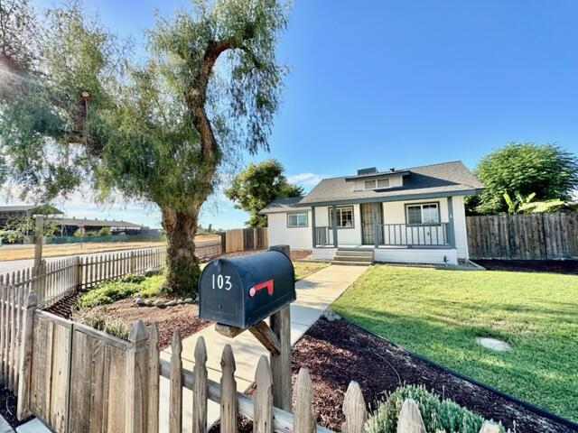 103 E Firebaugh Ave, Exeter, CA 93221